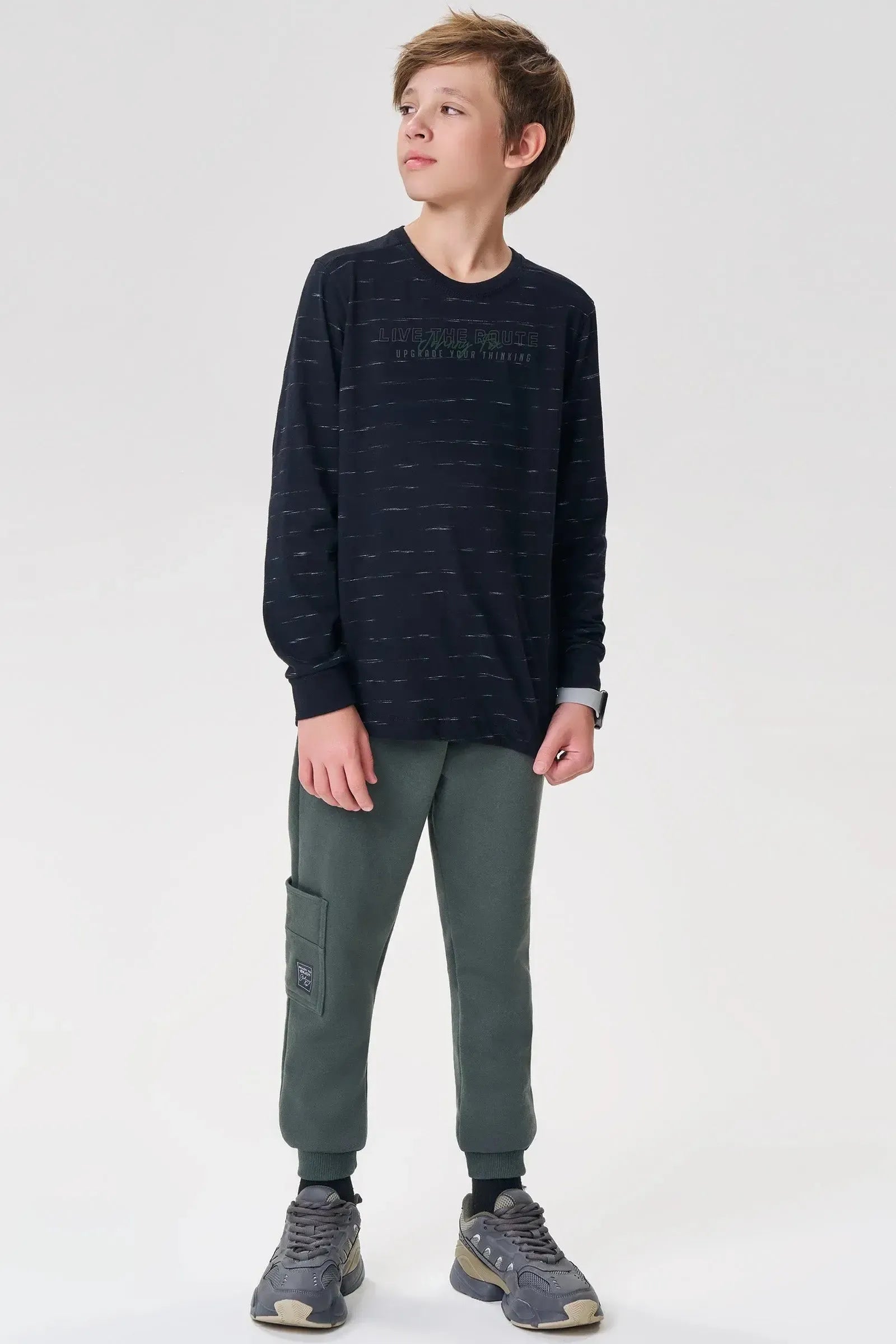 Conjunto de Camiseta em Malha Jet e Calça em Moletom sem Pelúcia 90622 Johnny Fox Teen Menino