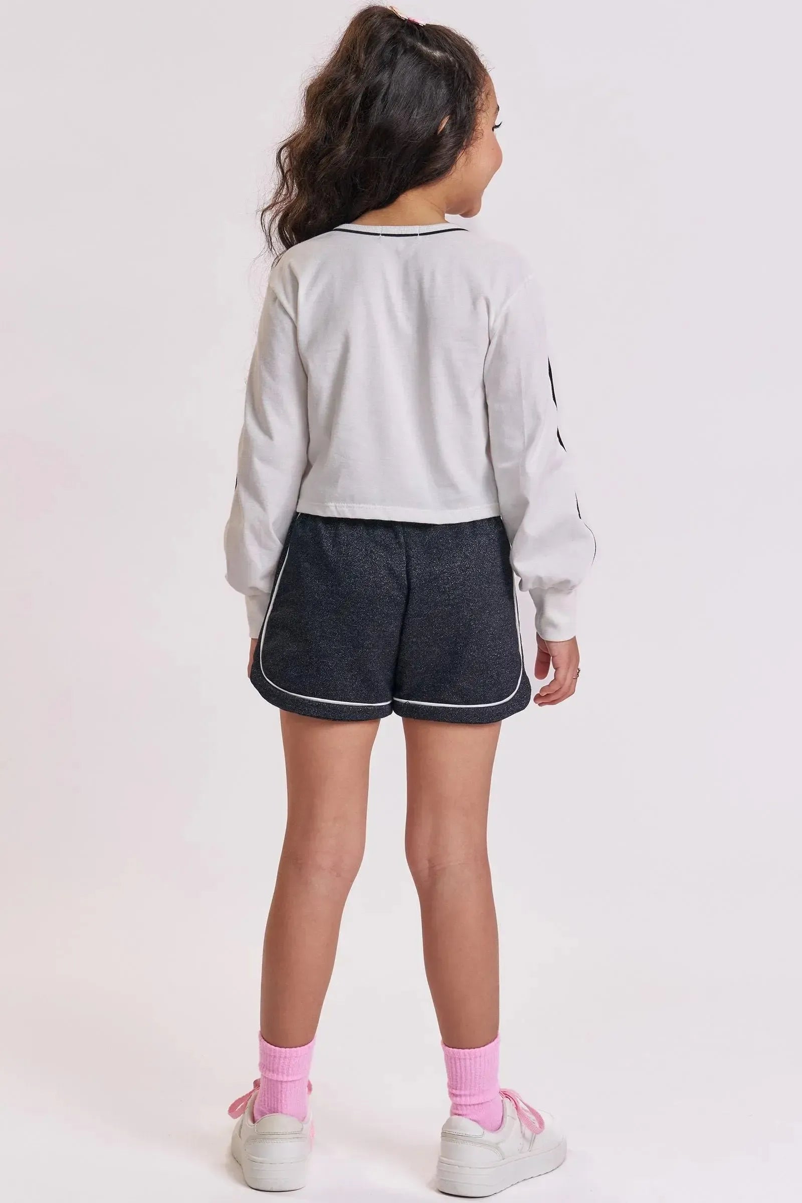 Conjunto de Blusa Boxy em Meia Malha e Shorts em Moletom Sensation 90623 Kukiê Infantil Menina