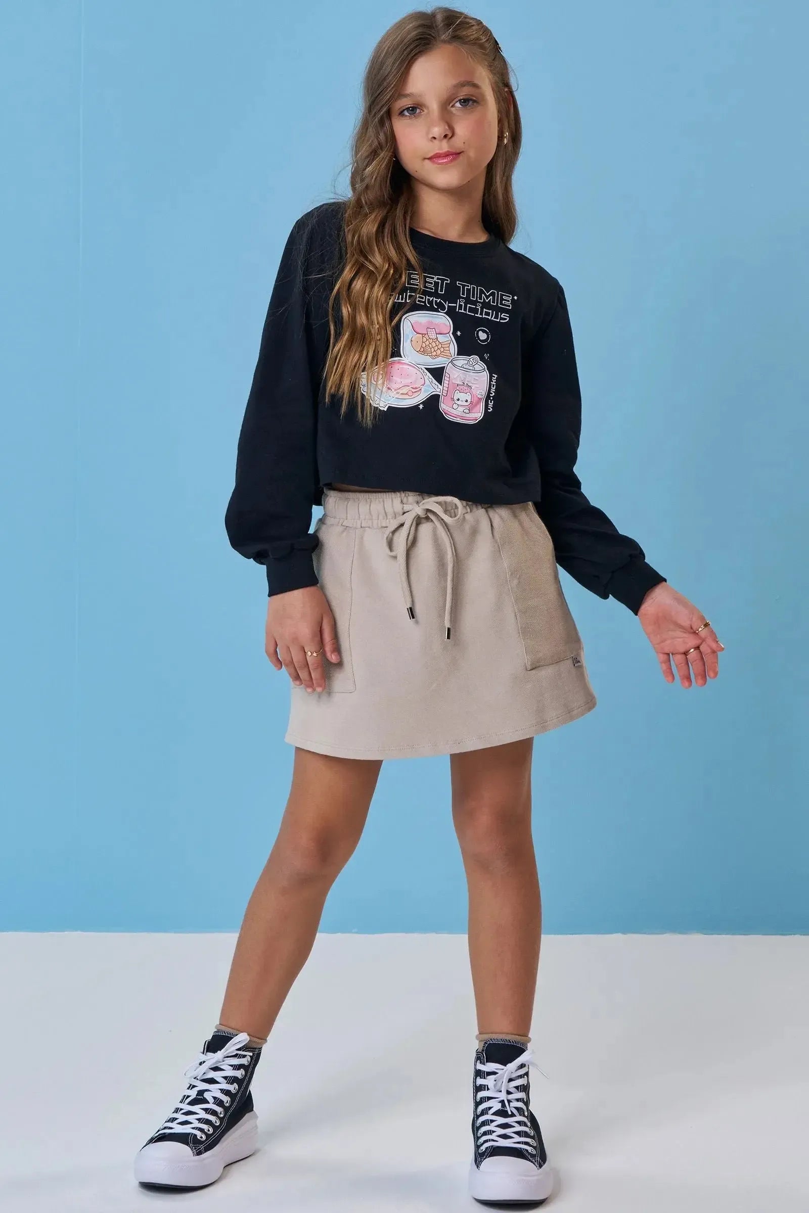 Conjunto de Blusa Boxy Over em Meia Malha e Short Saia em Moletwill 92178 Vic&Vicky Teen Menina