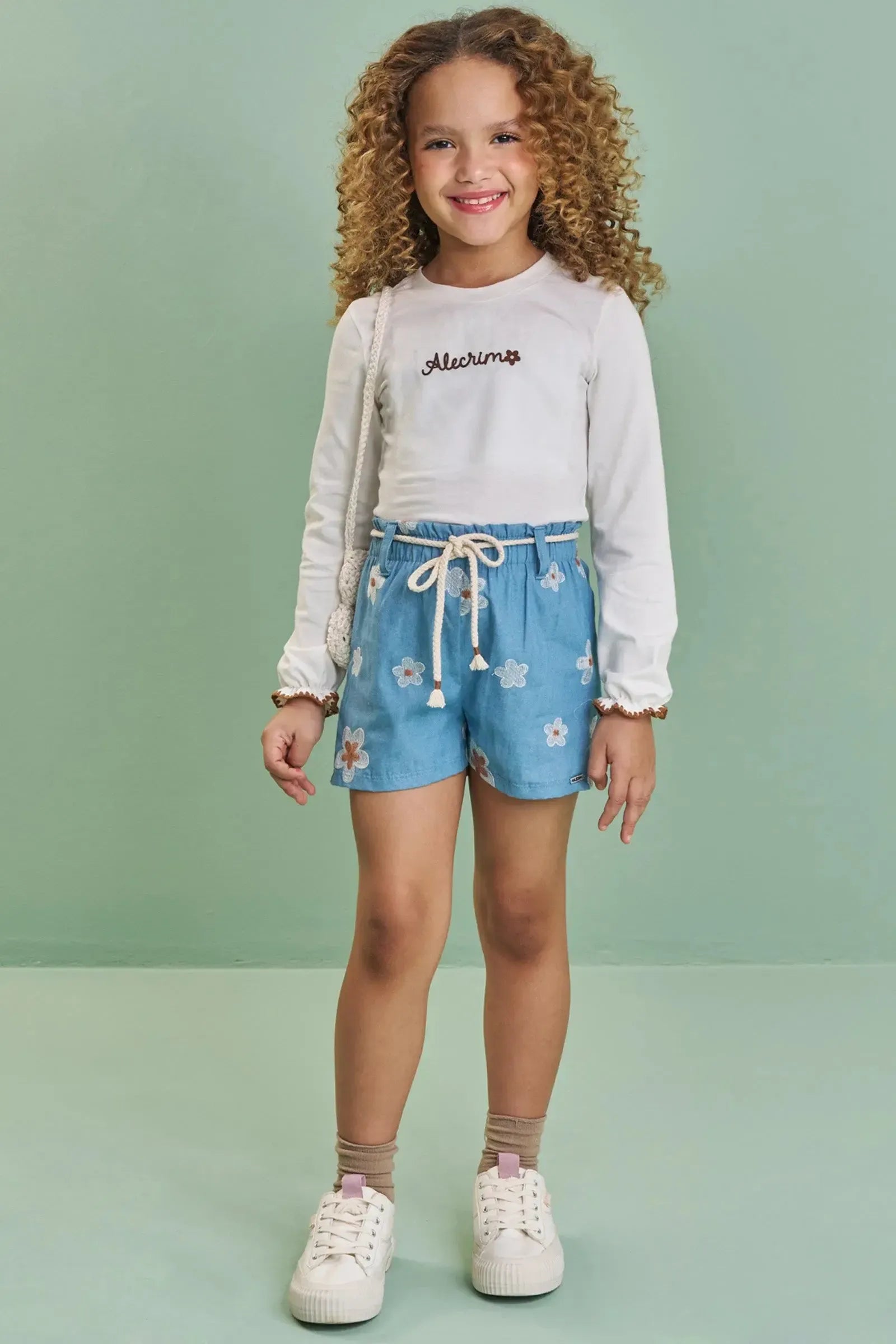 Conjunto de Blusa em Cotton e Shorts em Denim Bordado 92466 Kukiê Infantil Menina