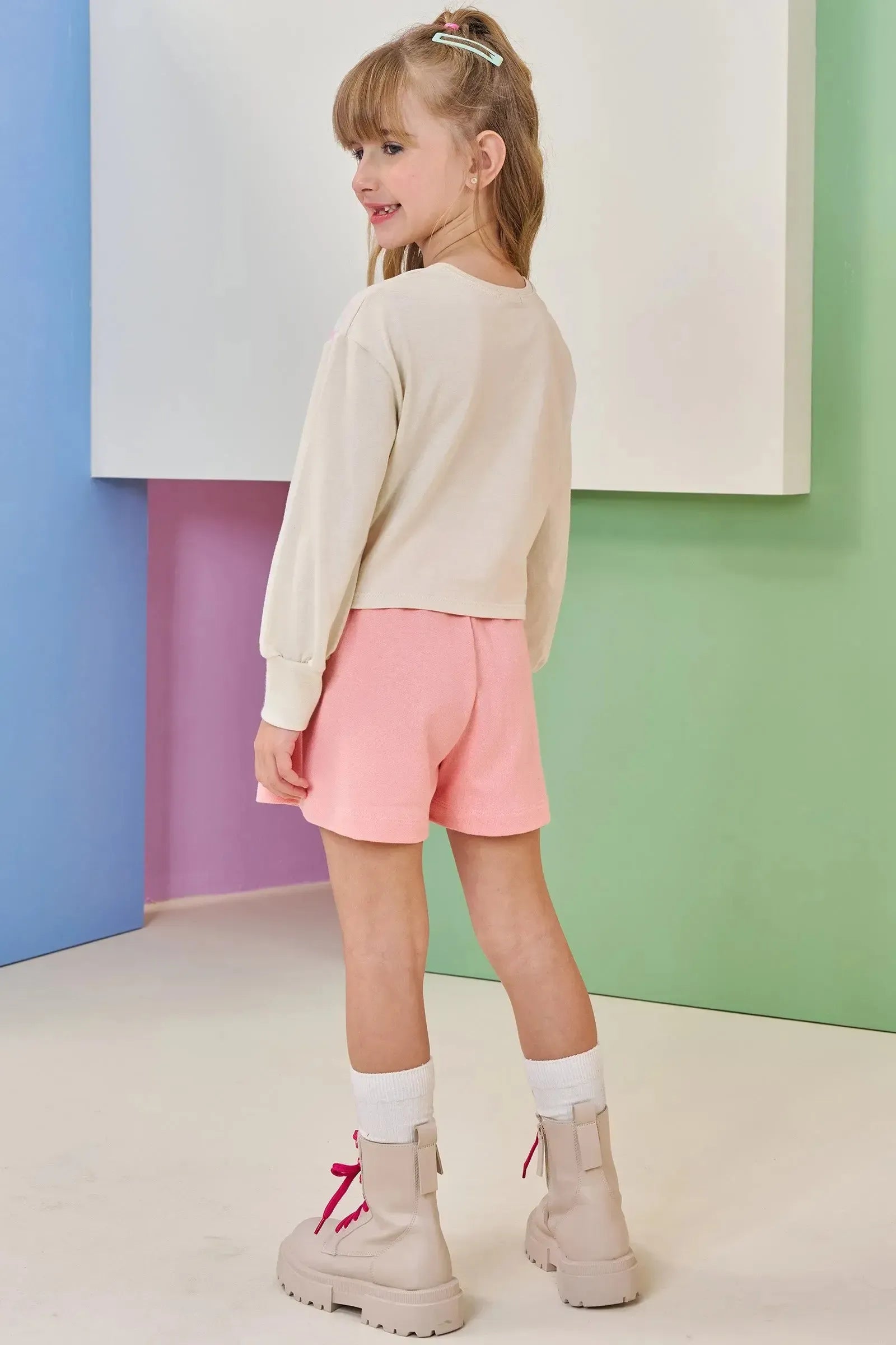 Conjunto de Blusa Boxy em Meia Malha e Shorts em Moletwill 92623 Infanti Infantil Menina