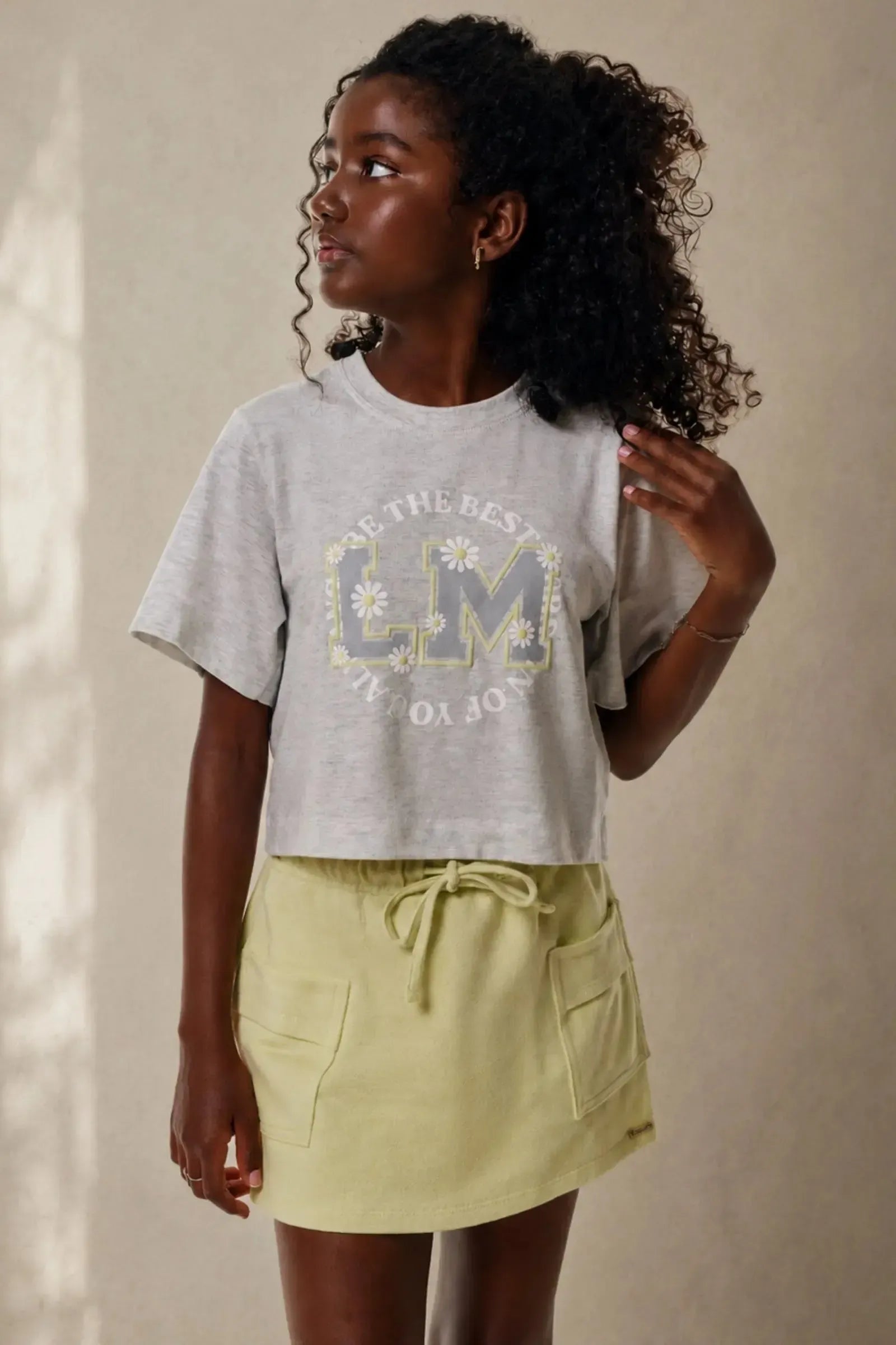 Conjunto de Blusa em Meia Malha e Short Saia em Moletom sem Pelúcia 92681 Lilimoon Teen Menina