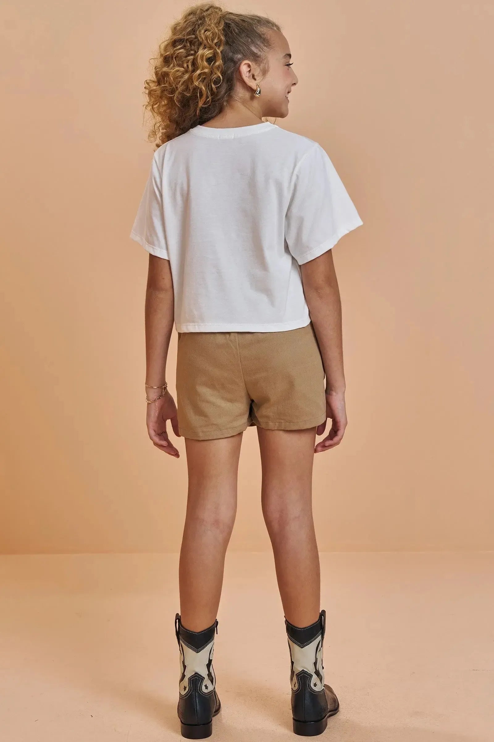 Conjunto de Camiseta Boxy Over em Meia Malha e Short Saia em Sarja com Elastano 92730 Vic&Vicky Teen Menina