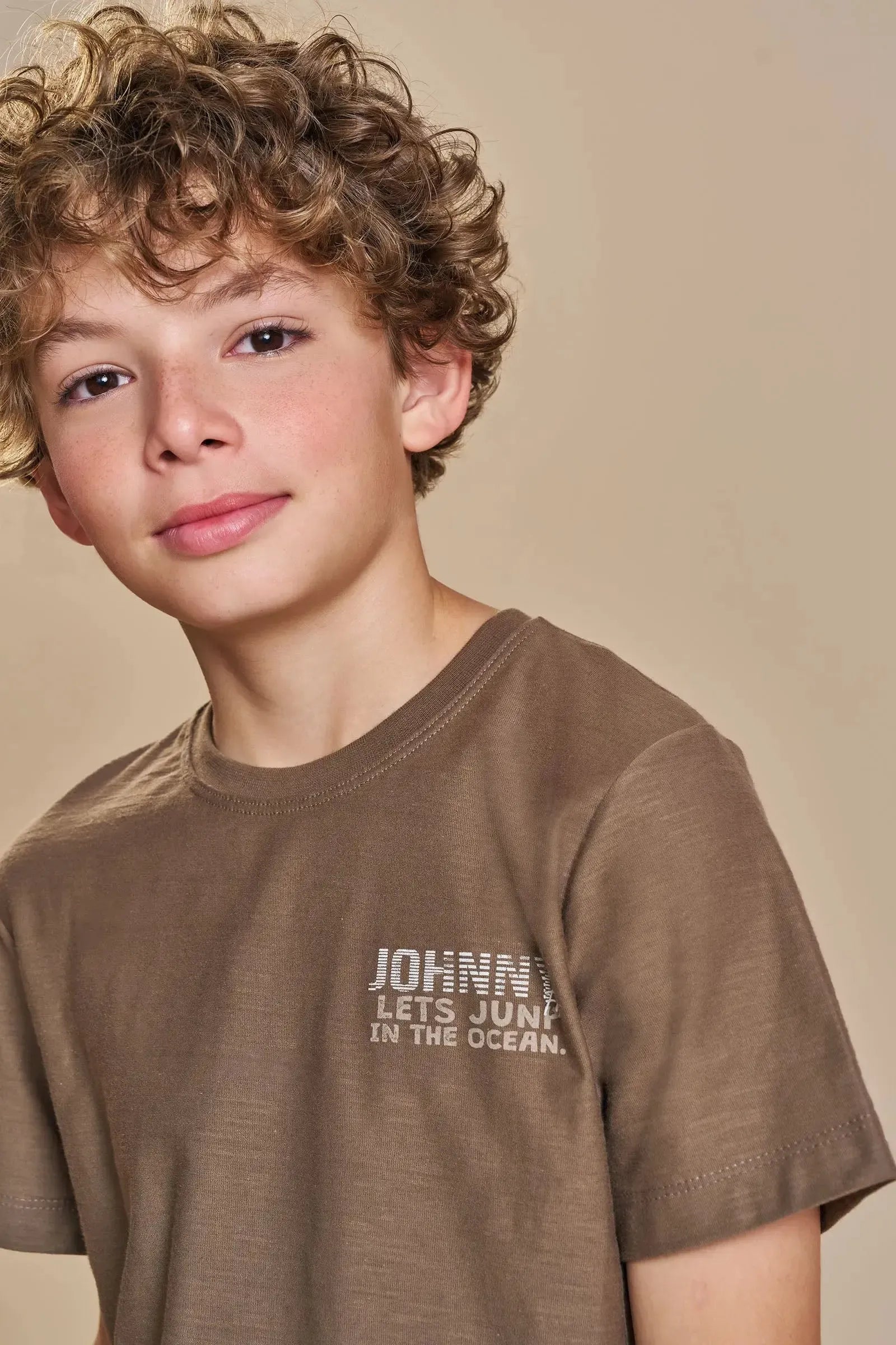 Conjunto de Camiseta em Meia Malha Flamê e Bermuda em Linho Santorine com Elastano 93016 Johnny Fox Teen Menino