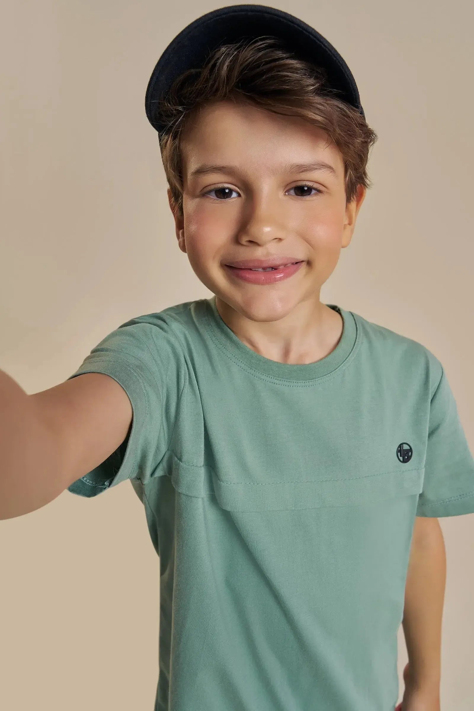 Conjunto de Camiseta em Meia Malha e Bermuda em Moletwill com Elastano 93542 LucBoo Infantil Menino