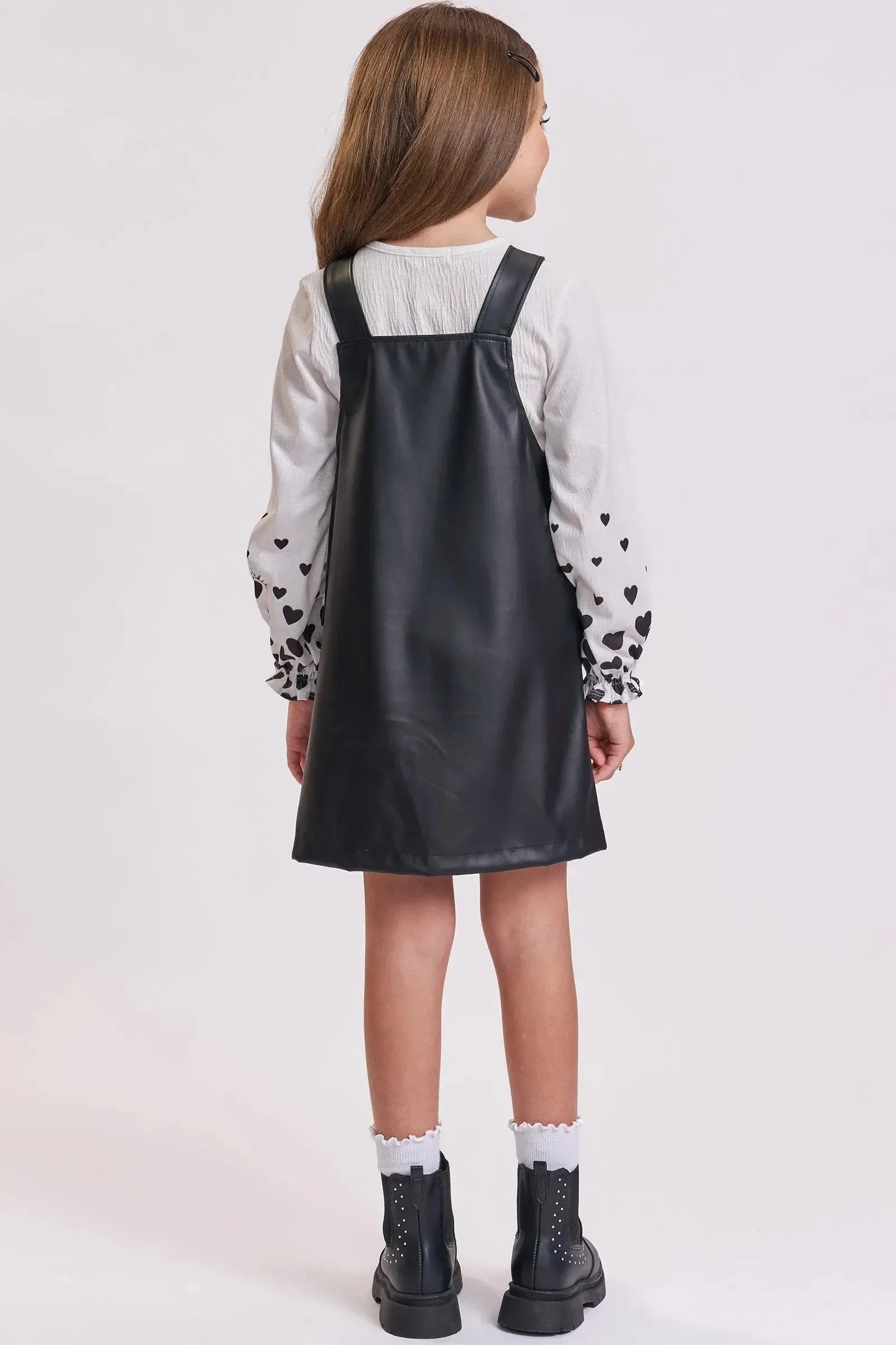 Conjunto de Blusa em Malha Wave e Salopete em Couro Eco 93780 Kukiê Infantil Menina