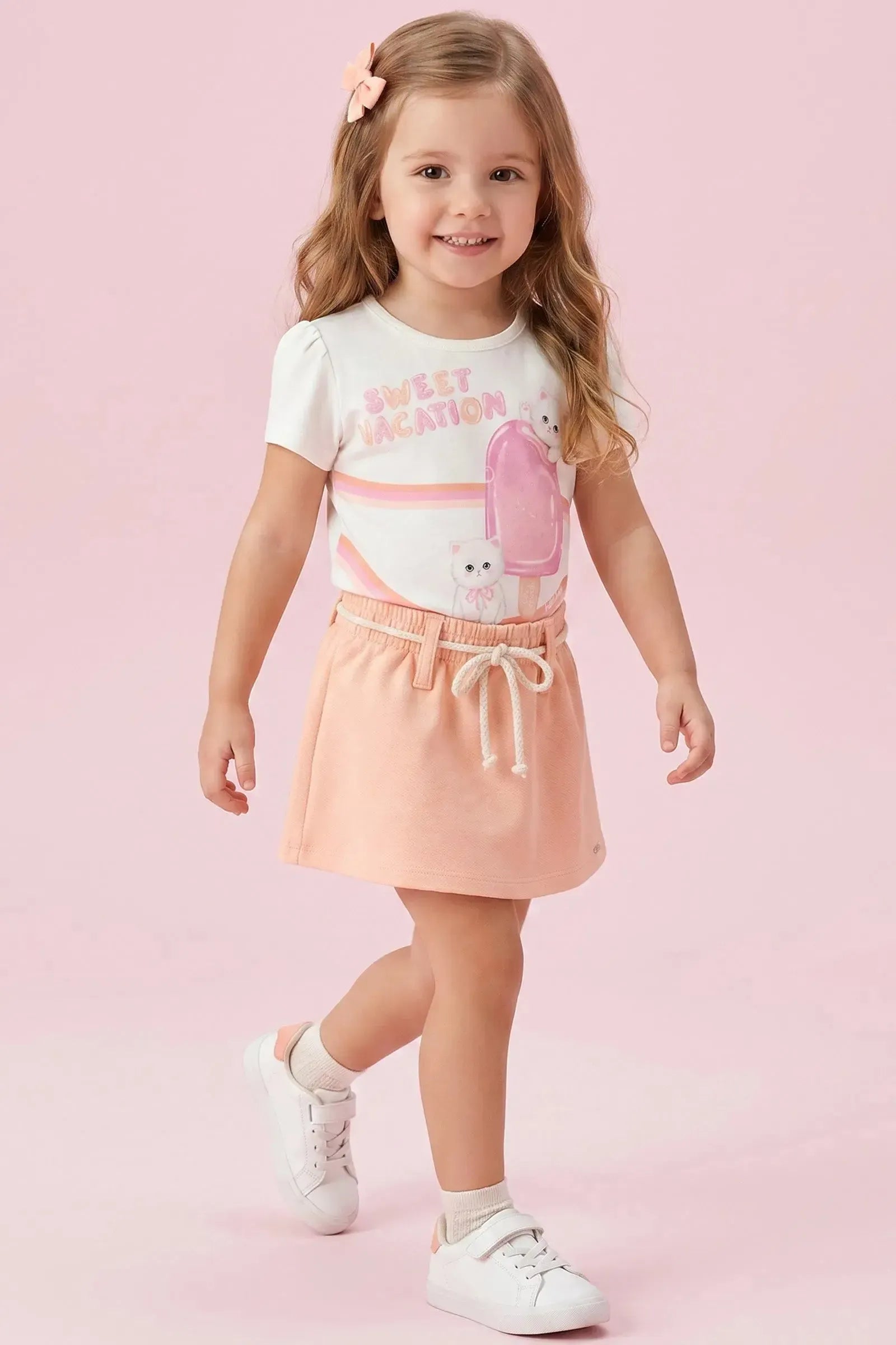 Conjunto de Blusa em Cotton e Short Saia em Moletom sem Pelúcia 95249 Kukiê Infantil Menina