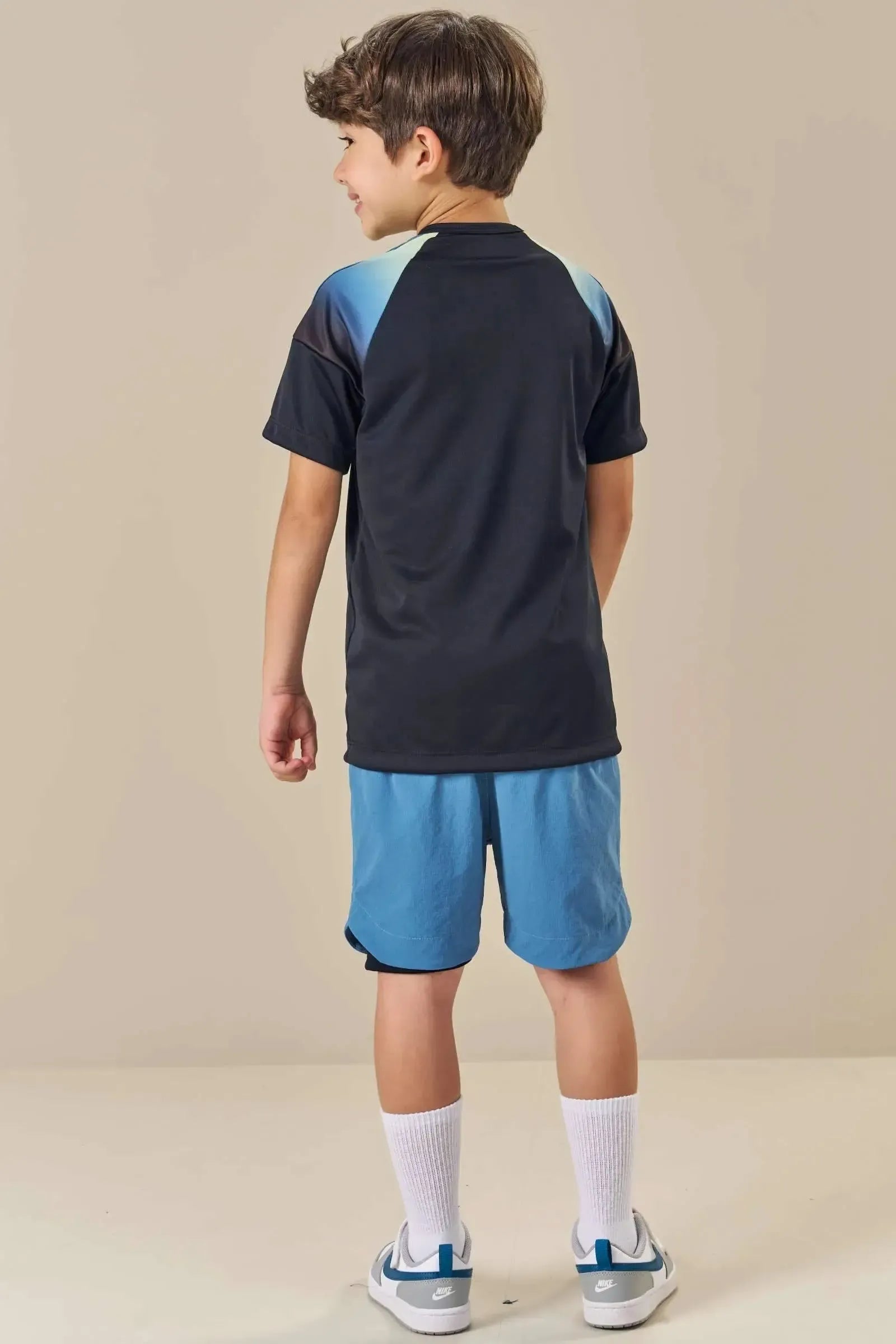 Bermuda em Nylon Ripstop com Elastano e Forro em Malha Sport Dry com Proteção UV50+ 83872 LucBoo Infantil Menino