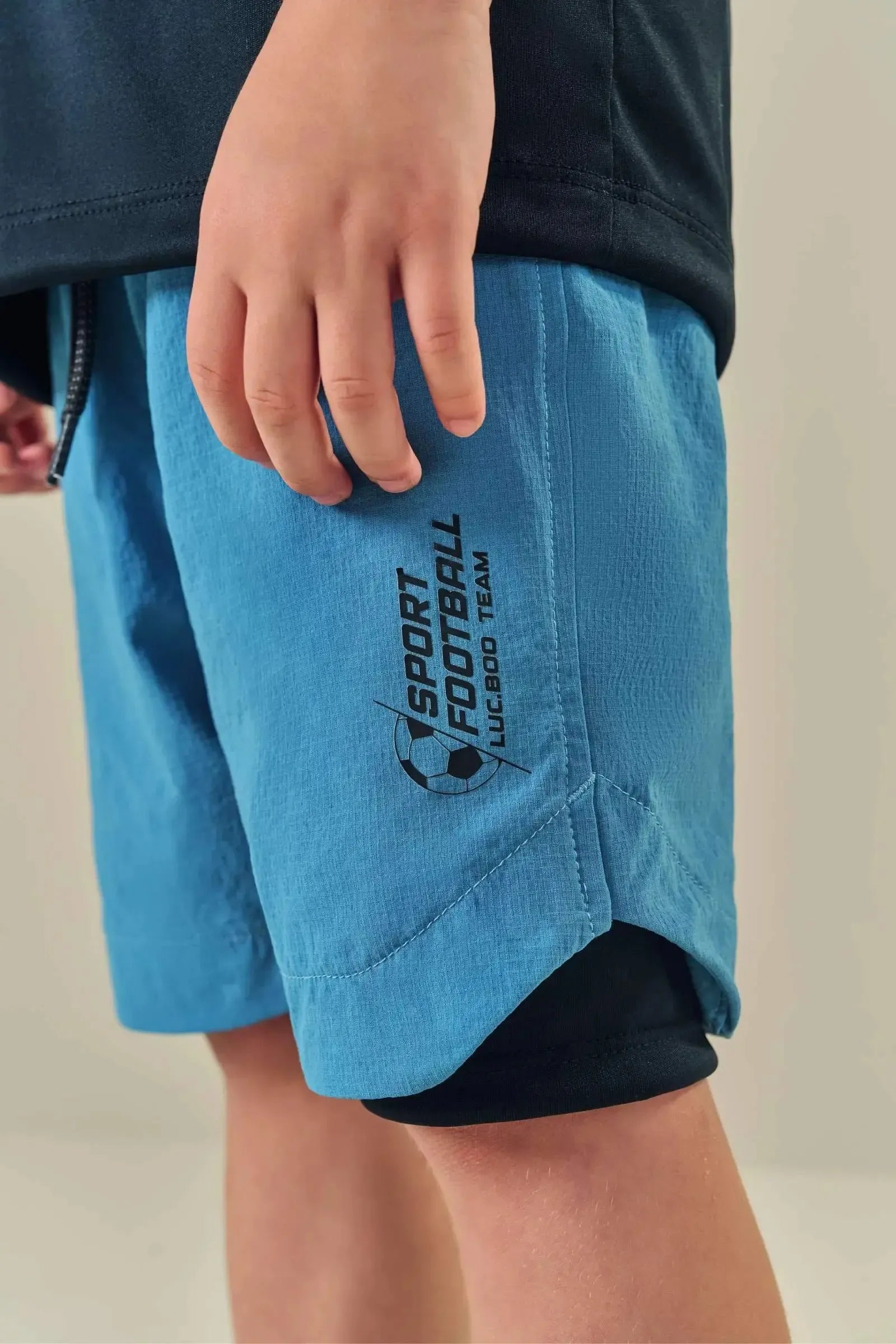 Bermuda em Nylon Ripstop com Elastano e Forro em Malha Sport Dry com Proteção UV50+ 83872 LucBoo Infantil Menino