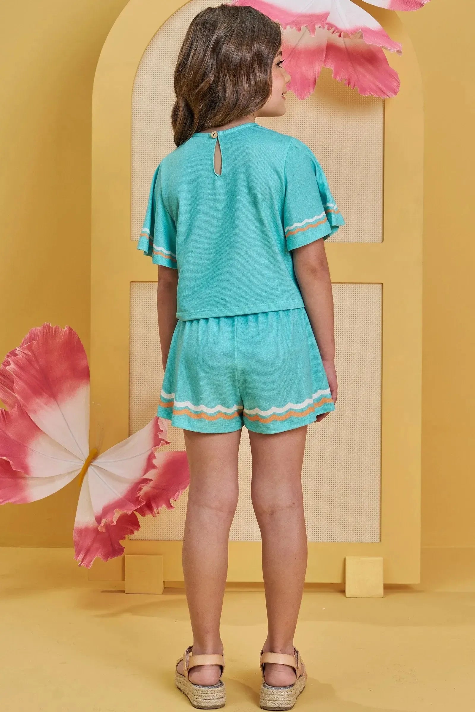 Conjunto de Blusa Boxy e Shorts em Malha Fresh 85221 Infanti Infantil Menina