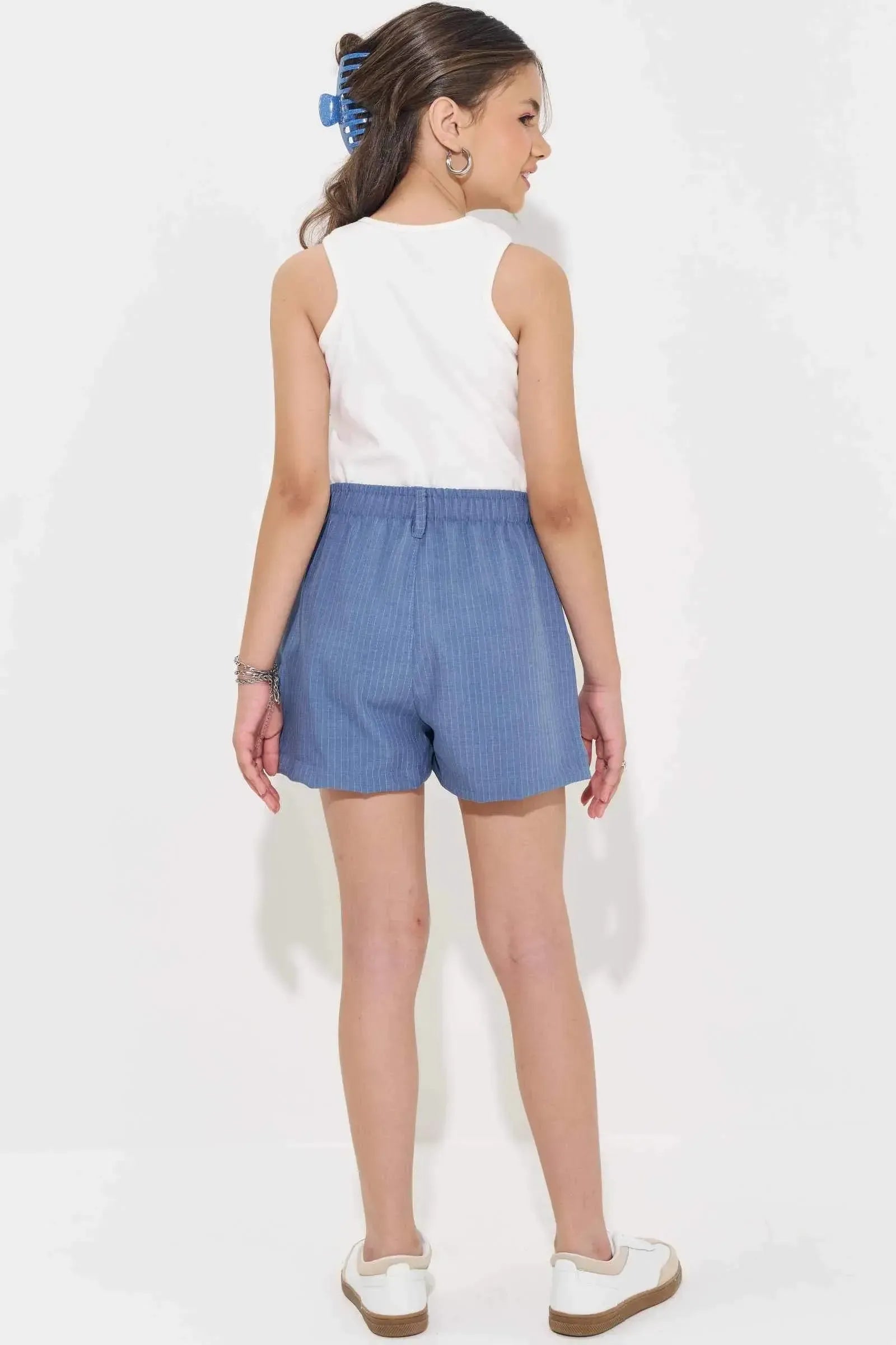 Conjunto de Blusa Boxy em Canelado Liz e Shorts em Alfaiataria Risca de Giz 83908 Vic&Vicky Teen Menina
