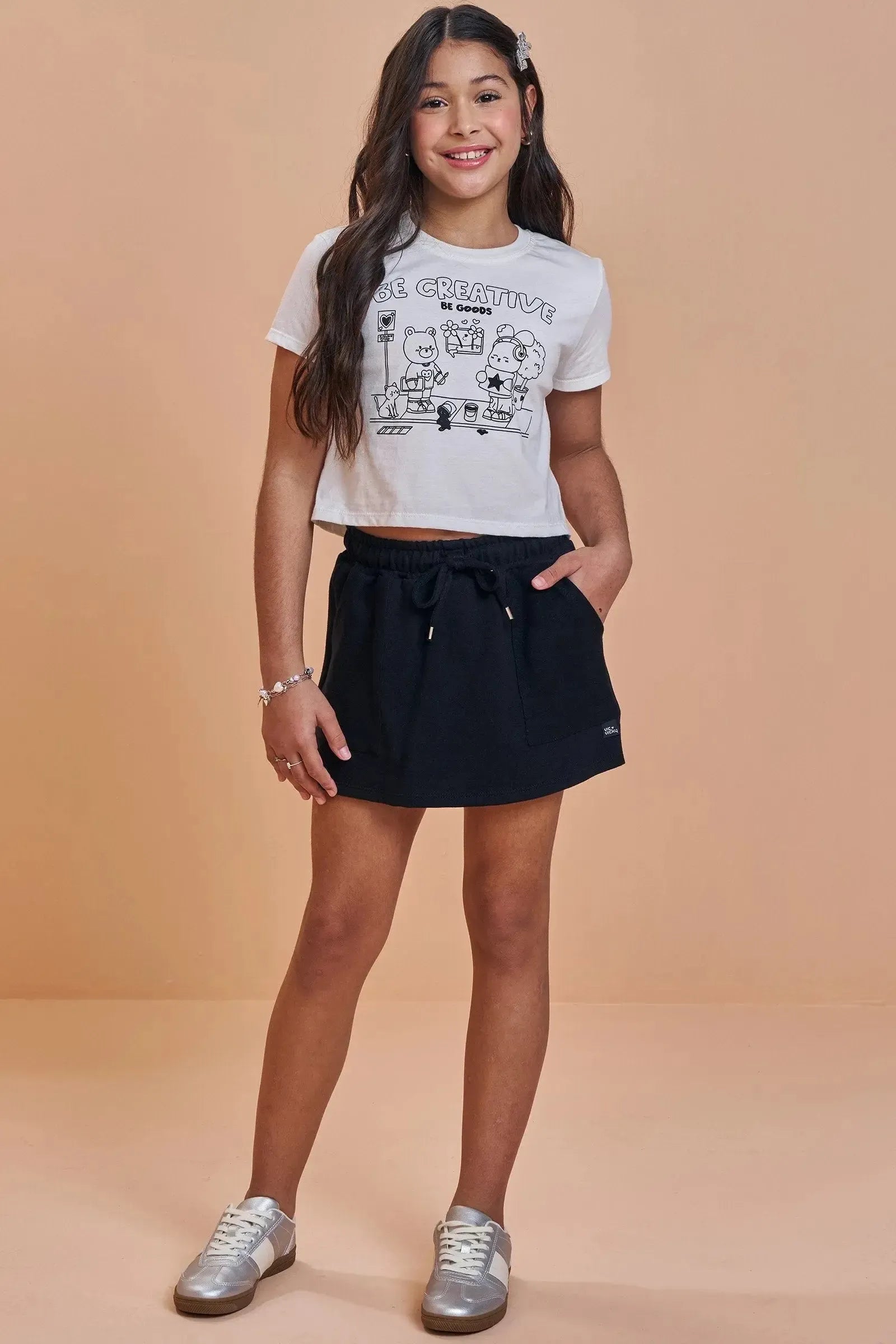 Conjunto de Blusa Boxy Over em Meia Malha e Short Saia em Moletwill 93490 Vic&Vicky Teen Menina