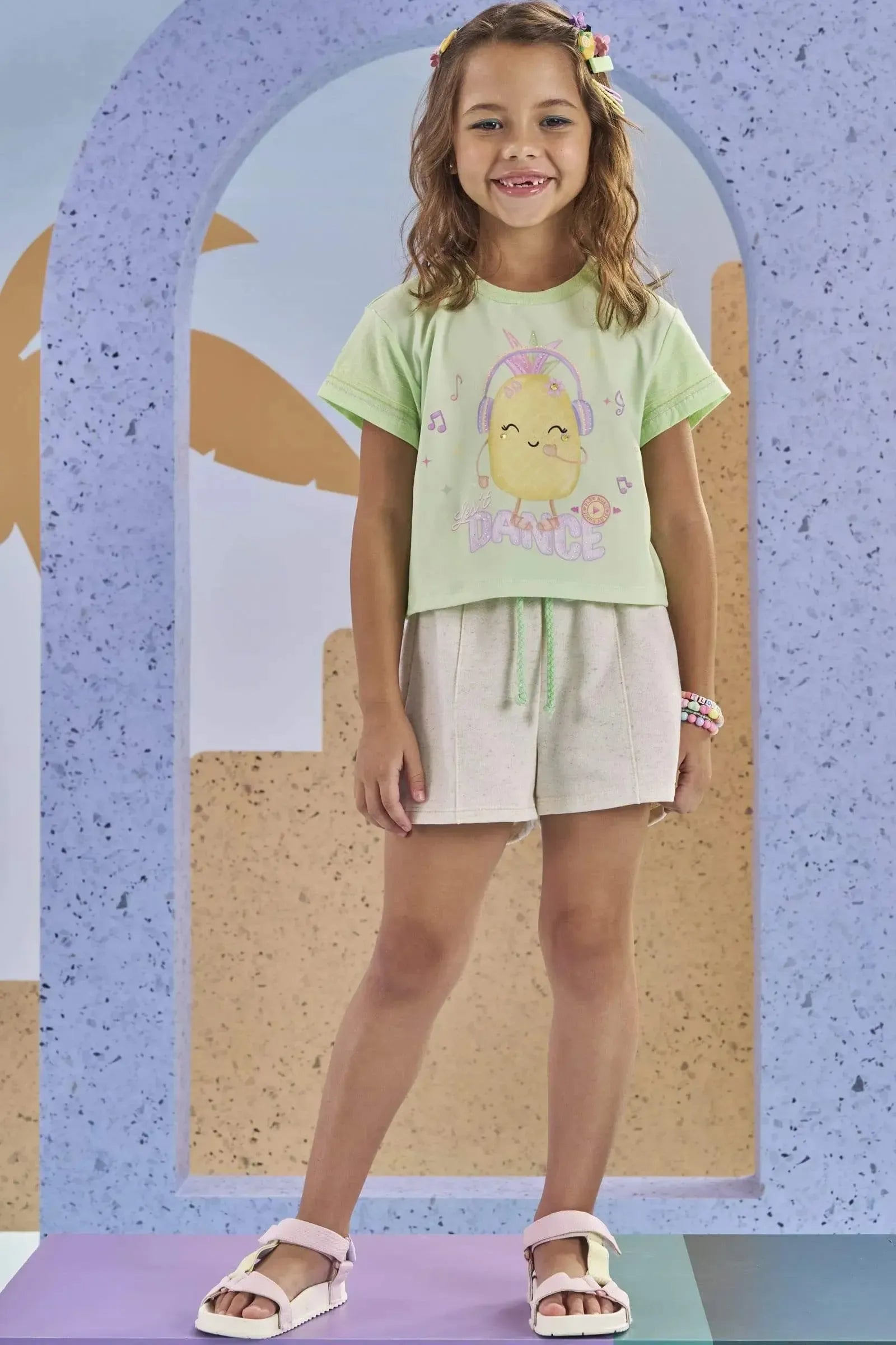 Conjunto de Blusa Boxy Over em Meia Malha Flamê e Shorts em Moletom sem Pelúcia 87778 Kukiê Infantil Menina