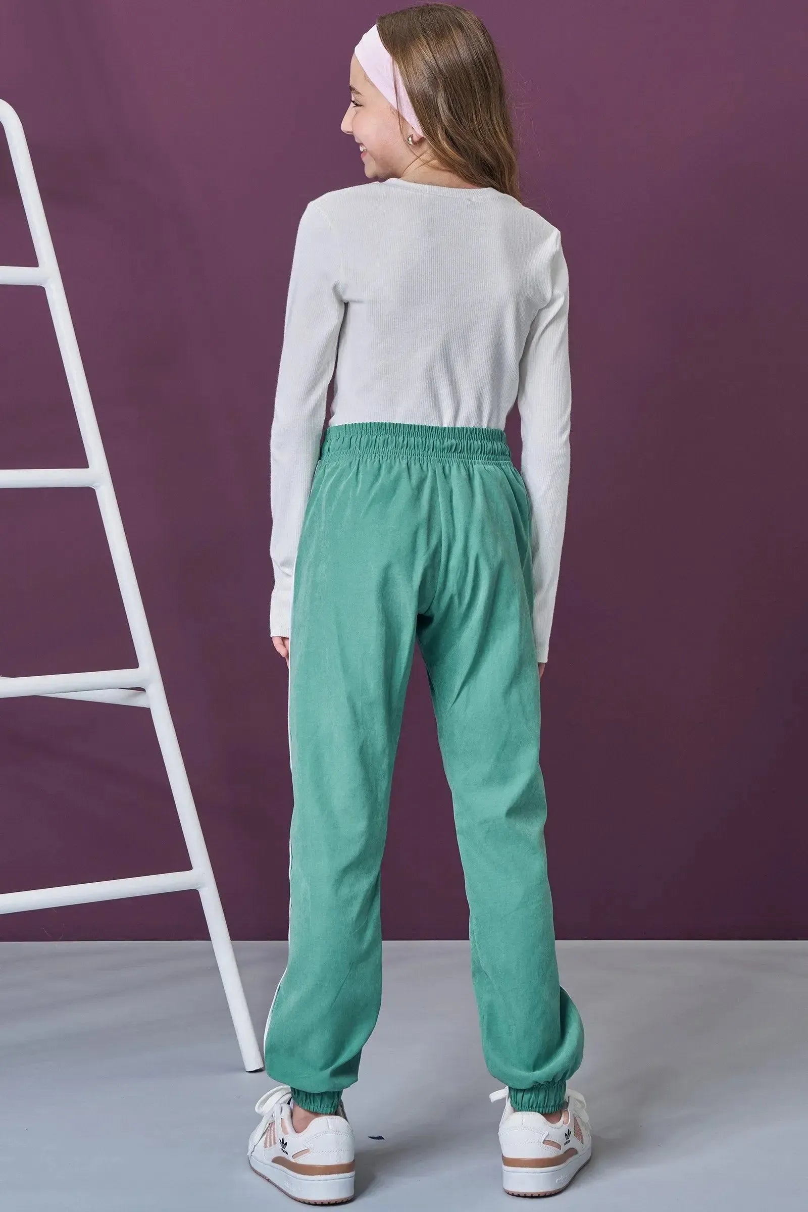 Conjunto de Blusa em Canelado Liz e Calça Jogger em Nylon Taslon 92378 Lilimoon Teen Menina