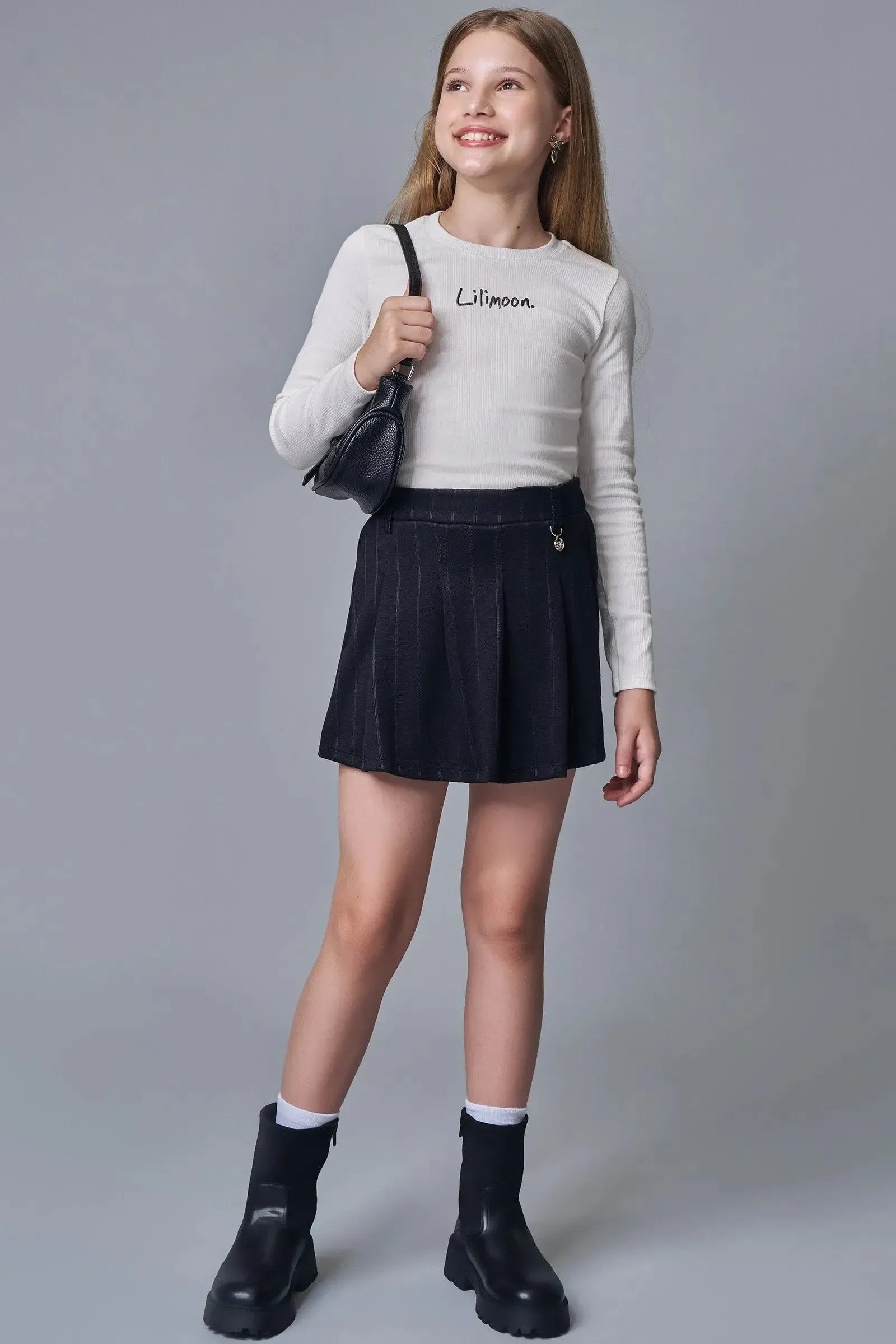 Conjunto de Blusa em Canelado Liz e Short Saia em Malha Able Black 91799 Lilimoon Teen Menina