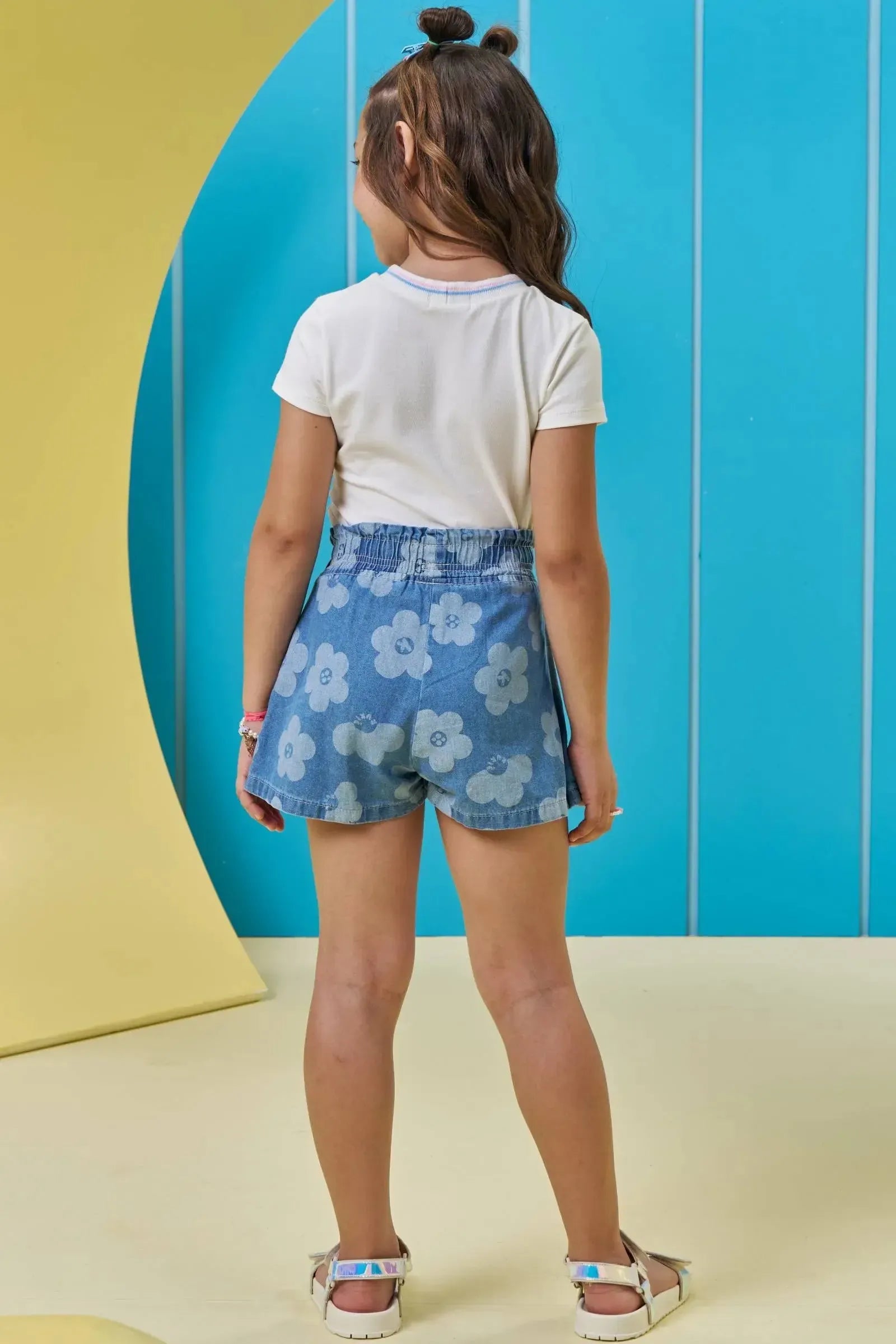 Conjunto de Blusa em Cotton e Shorts em Jeans 95347 Kukiê Infantil Menina