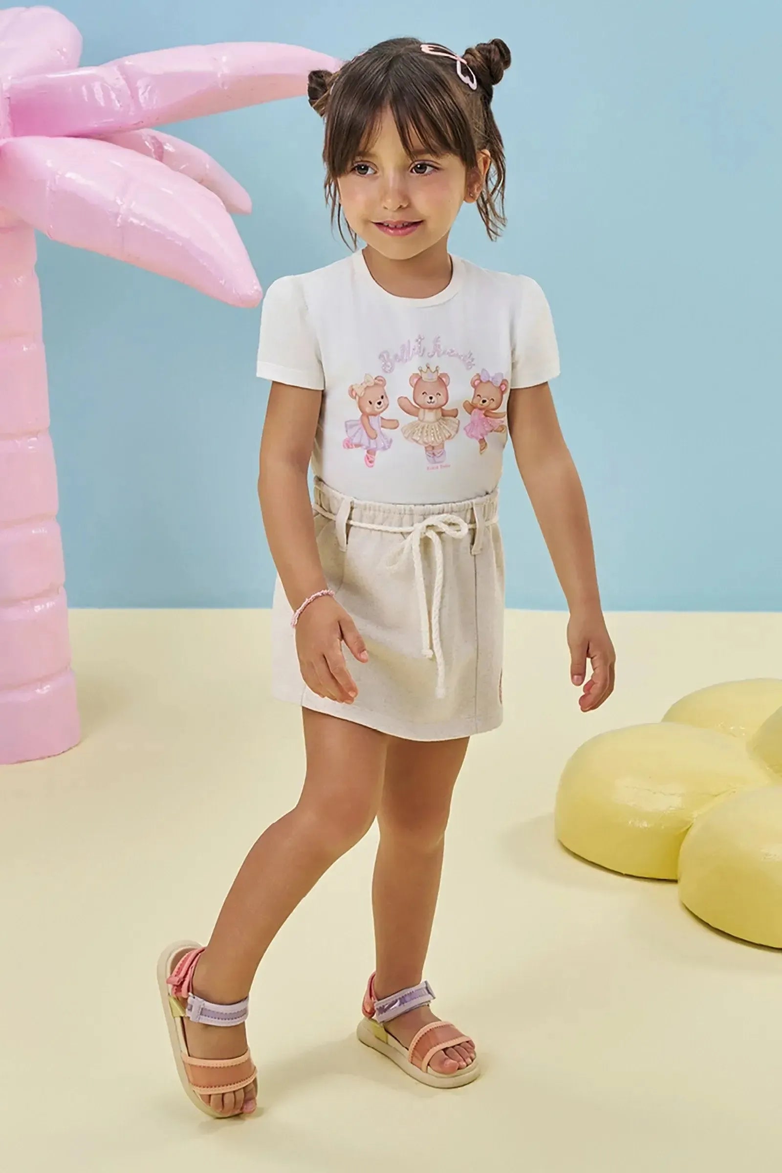 Conjunto de Blusa em Meia Malha e Short Saia em Moletom Linho sem Pelúcia 95240 Kukiê Infantil Menina