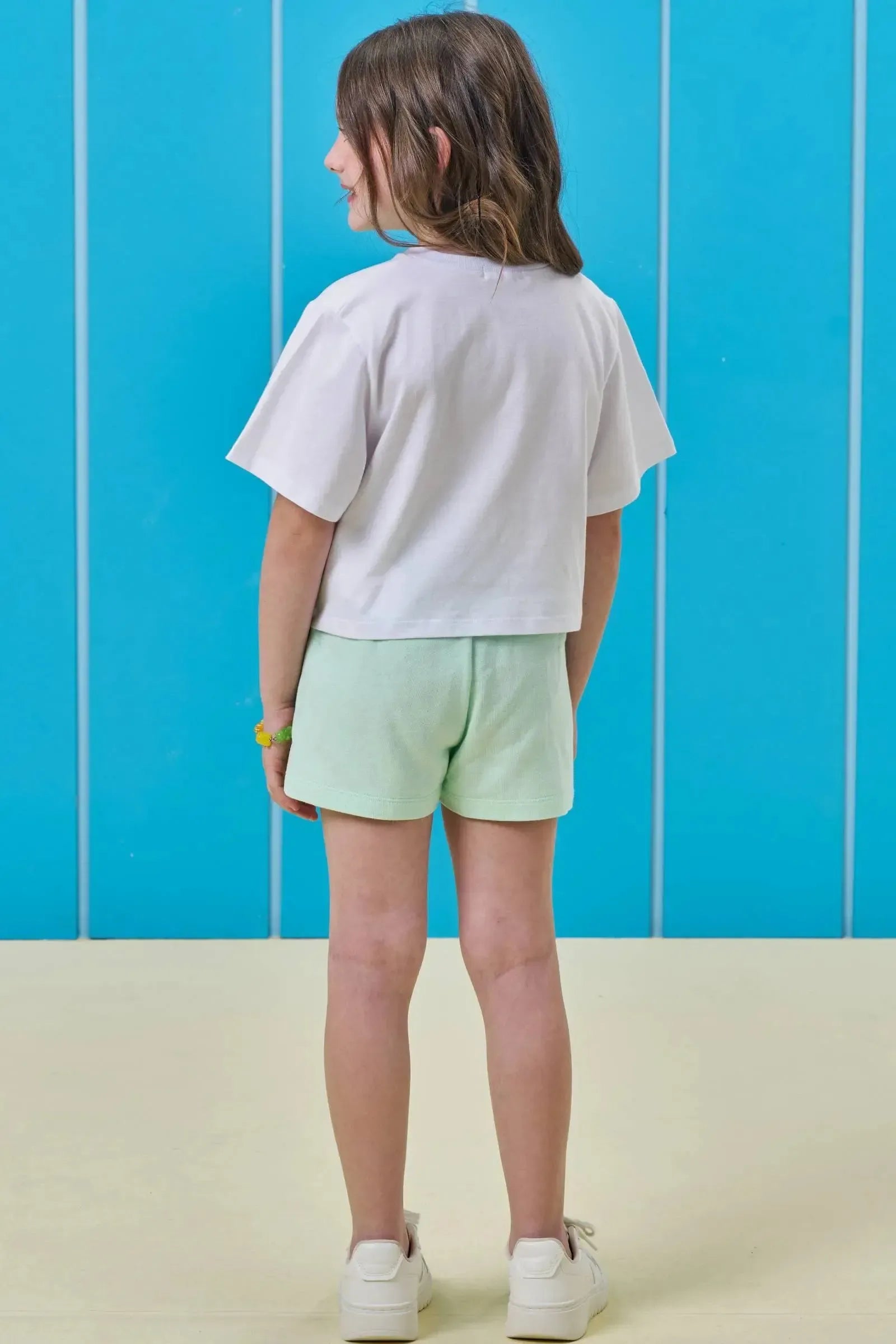 Conjunto de Blusa em Meia Malha e Shorts em Moletom sem Pelúcia 96580 Kukiê Infantil Menina