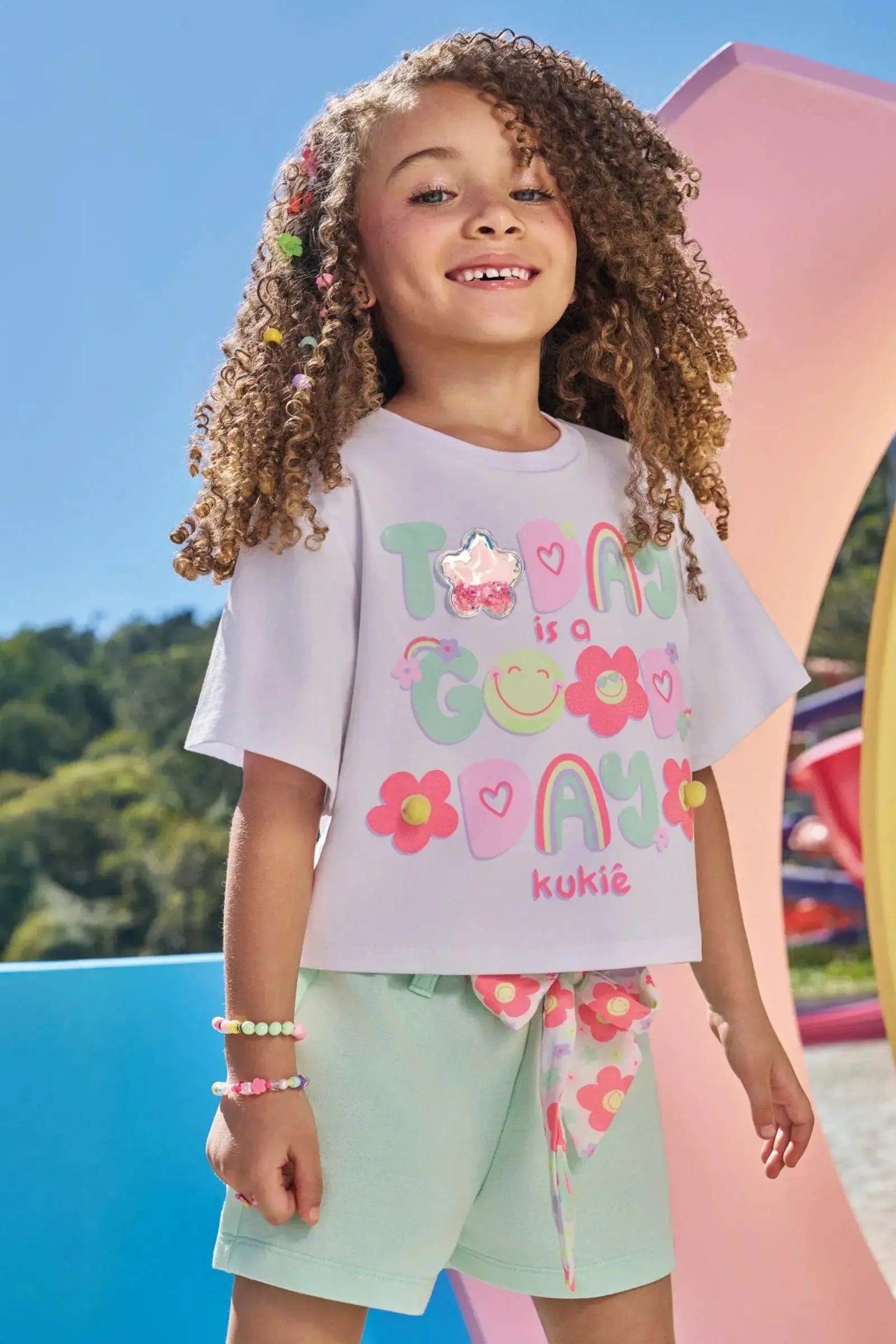 Conjunto de Blusa em Meia Malha e Shorts em Moletom sem Pelúcia 96580 Kukiê Infantil Menina