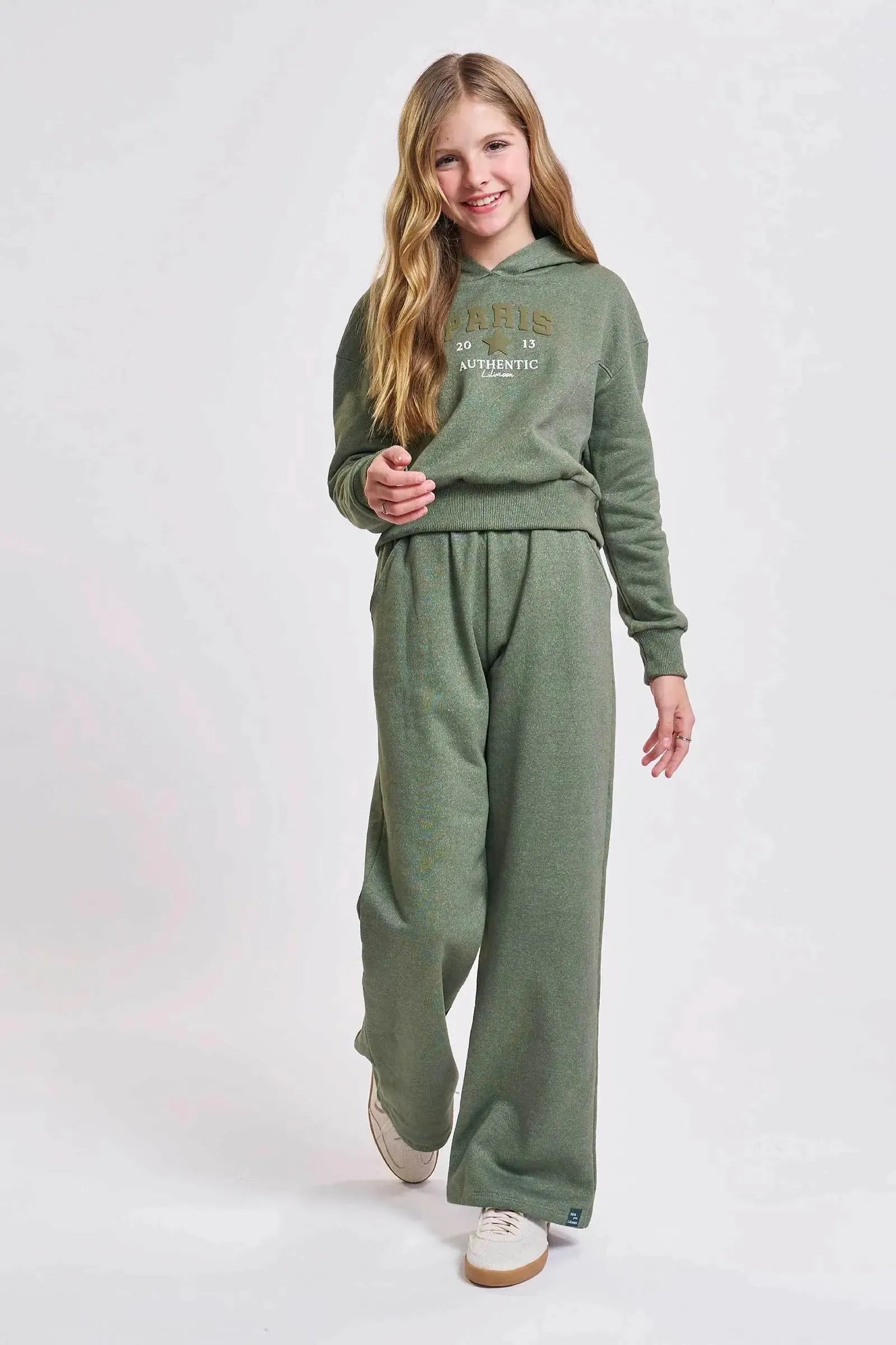 Conjunto de Blusão Boxy com Capuz e Calça Reta em Moletom Diferenciado com Pelúcia 92220 Lilimoon Teen Menina