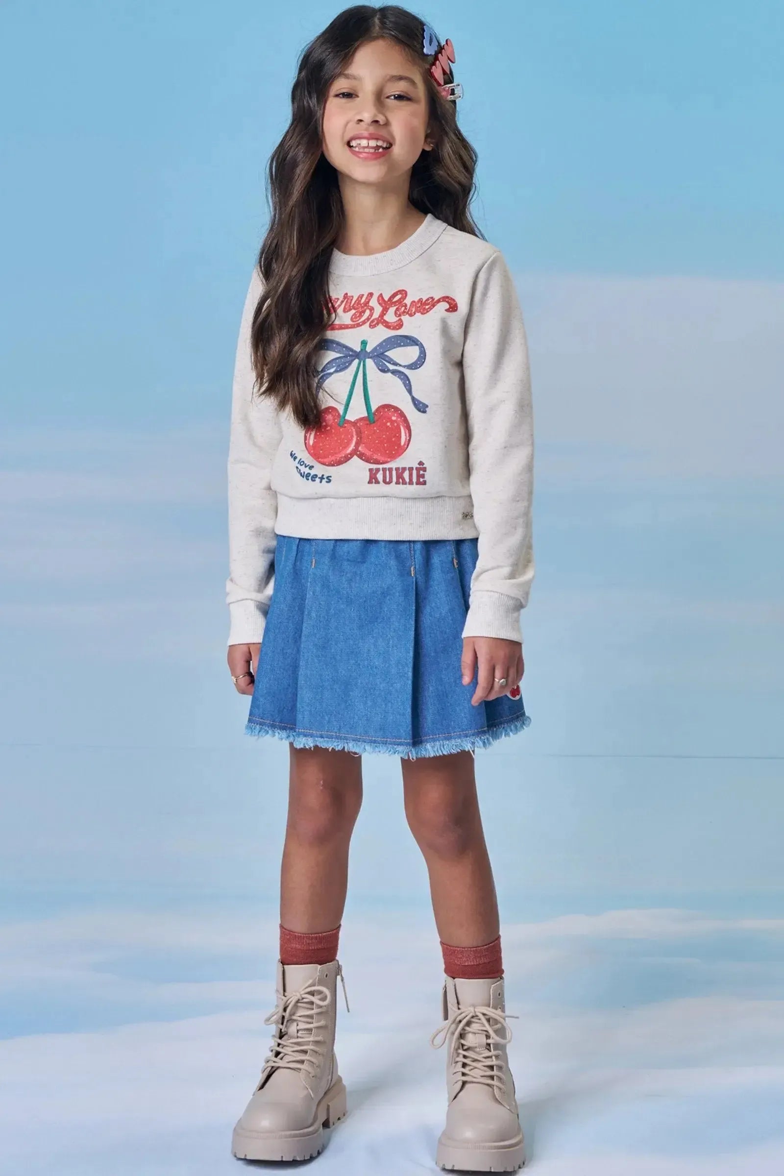 Conjunto de Blusão Boxy em Moletom Linho sem Pelúcia e Saia em Jeans 100% Algodão 90633 Kukiê Infantil Menina