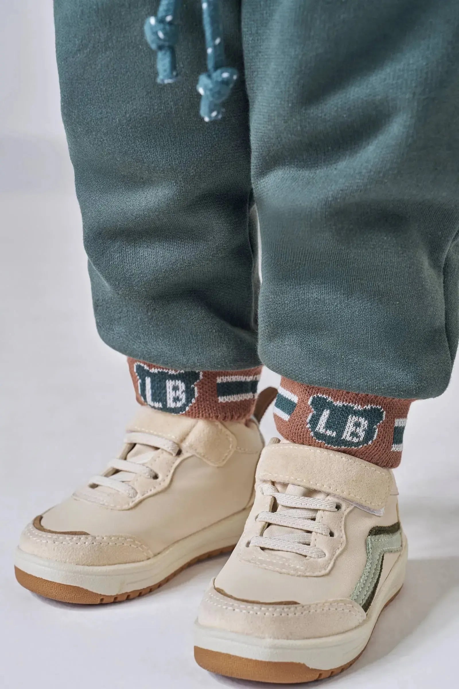 Conjunto de Blusão e Calça Jogger em Moletom com Pelúcia 92104 LucBoo Bebê Menino