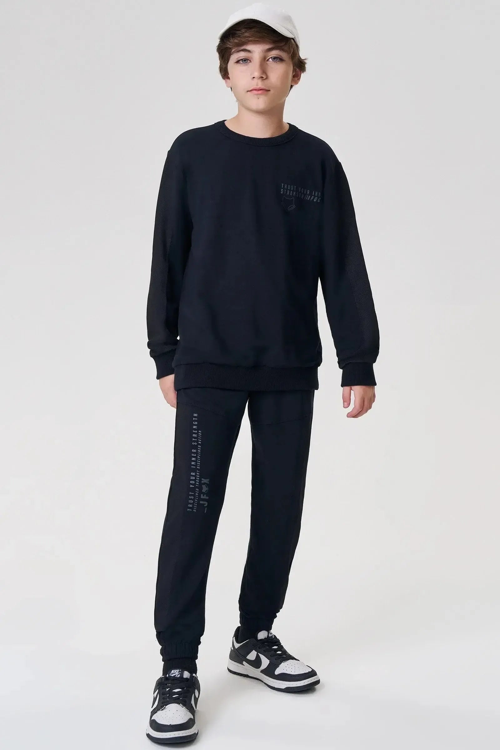 Conjunto de Blusão e Calça Jogger em Molevisco e Nylon com Elastano 90295 Johnny Fox Teen Menino