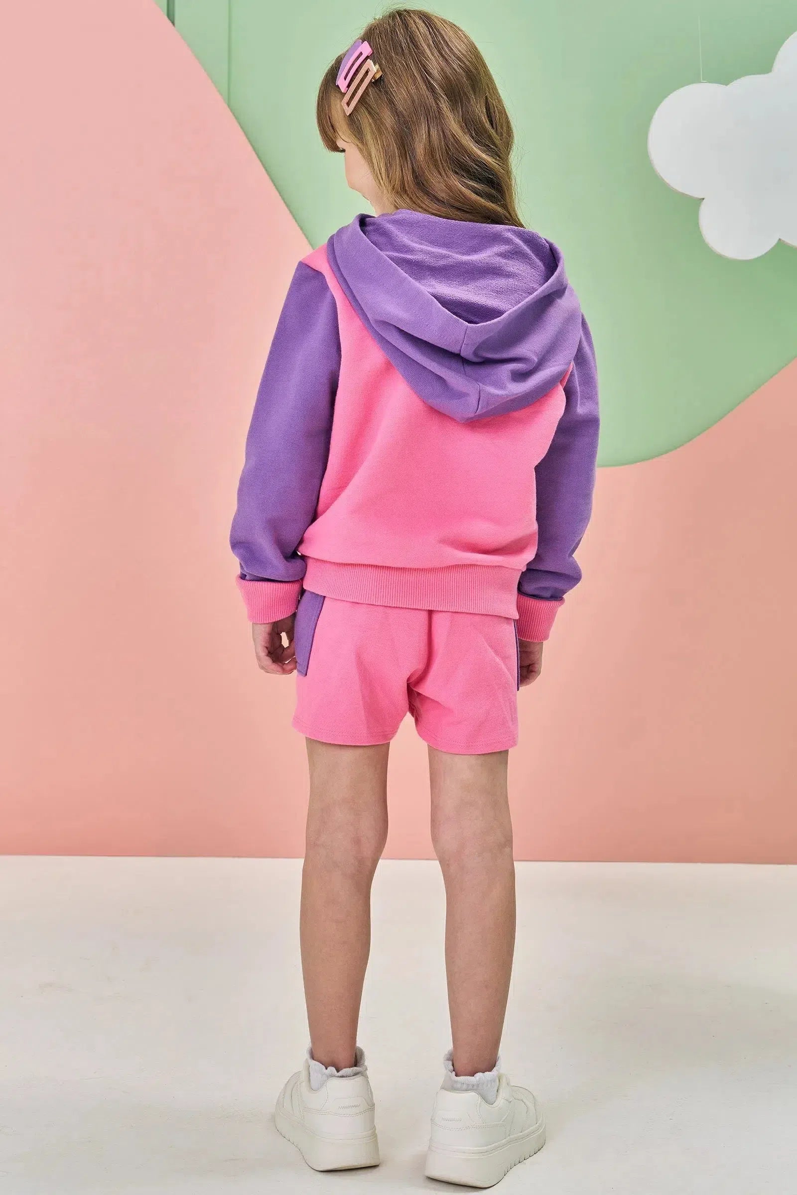 Conjunto de Blusão e Shorts em Moletom sem Pelúcia 80149 Kukiê Infantil Menina