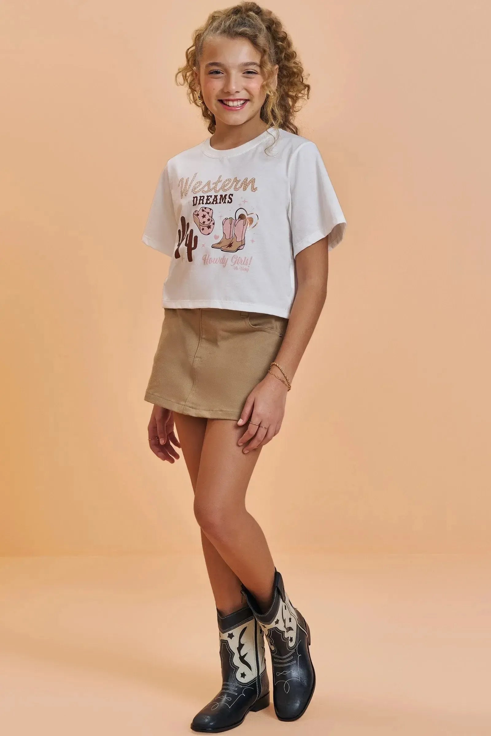 Conjunto de Camiseta Boxy Over em Meia Malha e Short Saia em Sarja com Elastano 92730 Vic&Vicky Teen Menina