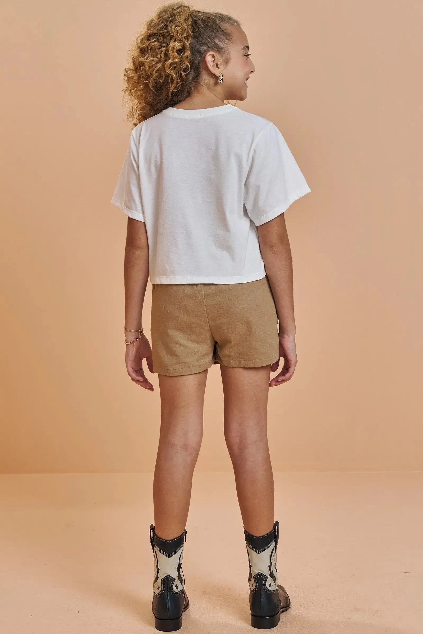 Conjunto de Camiseta Boxy Over em Meia Malha e Short Saia em Sarja com Elastano 92730 Vic&Vicky Teen Menina