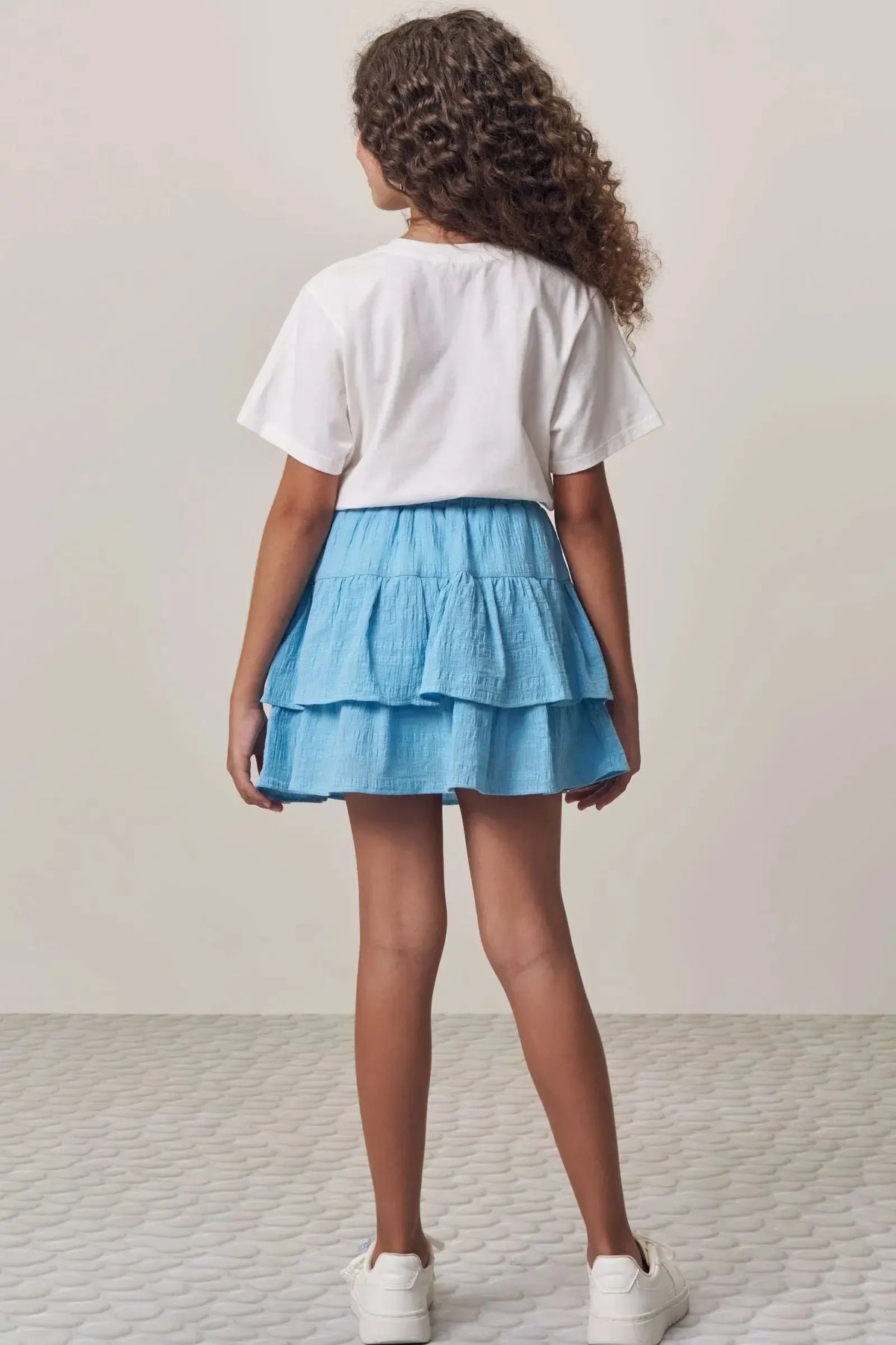 Conjunto de Camiseta Comfy em Meia Malha e Saia em Tecido Plano Aimee com Shorts Embutido 98585 Lilimoon Teen Menina