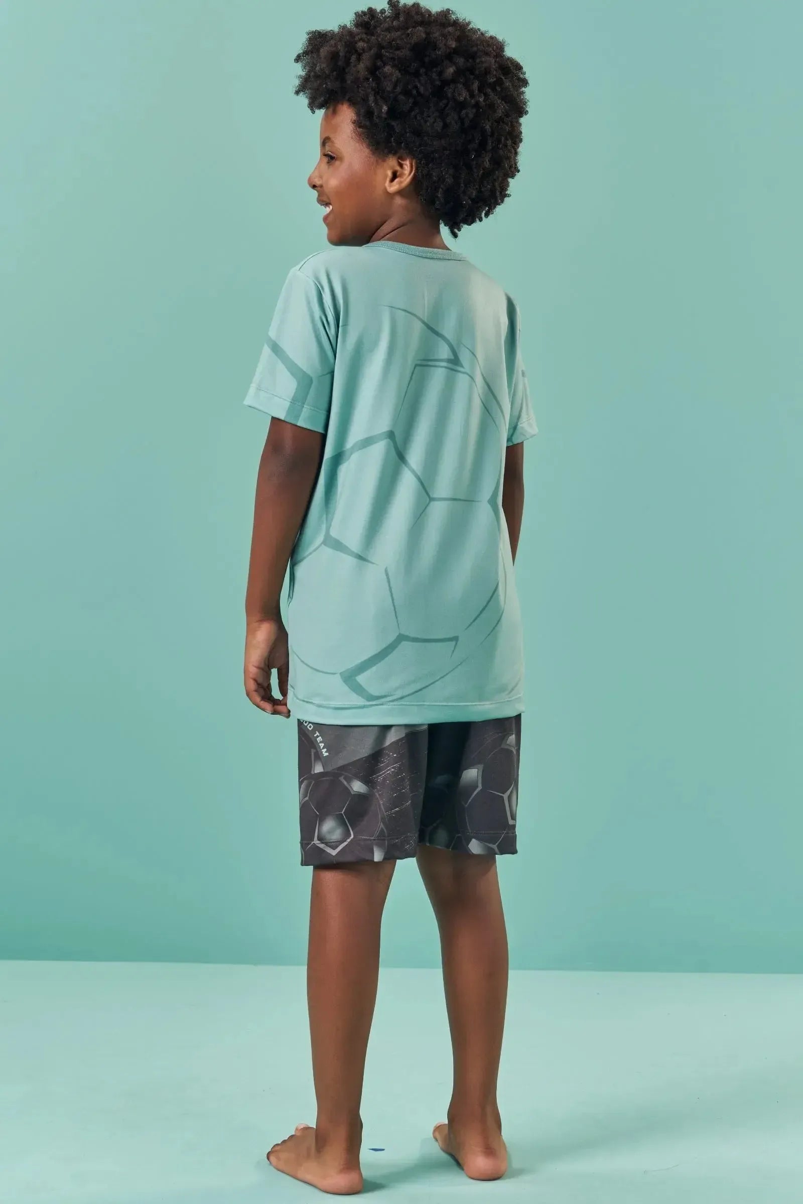 Conjunto de Camiseta e Bermuda em Malha Comfy 85514 LucBoo Infantil Menino