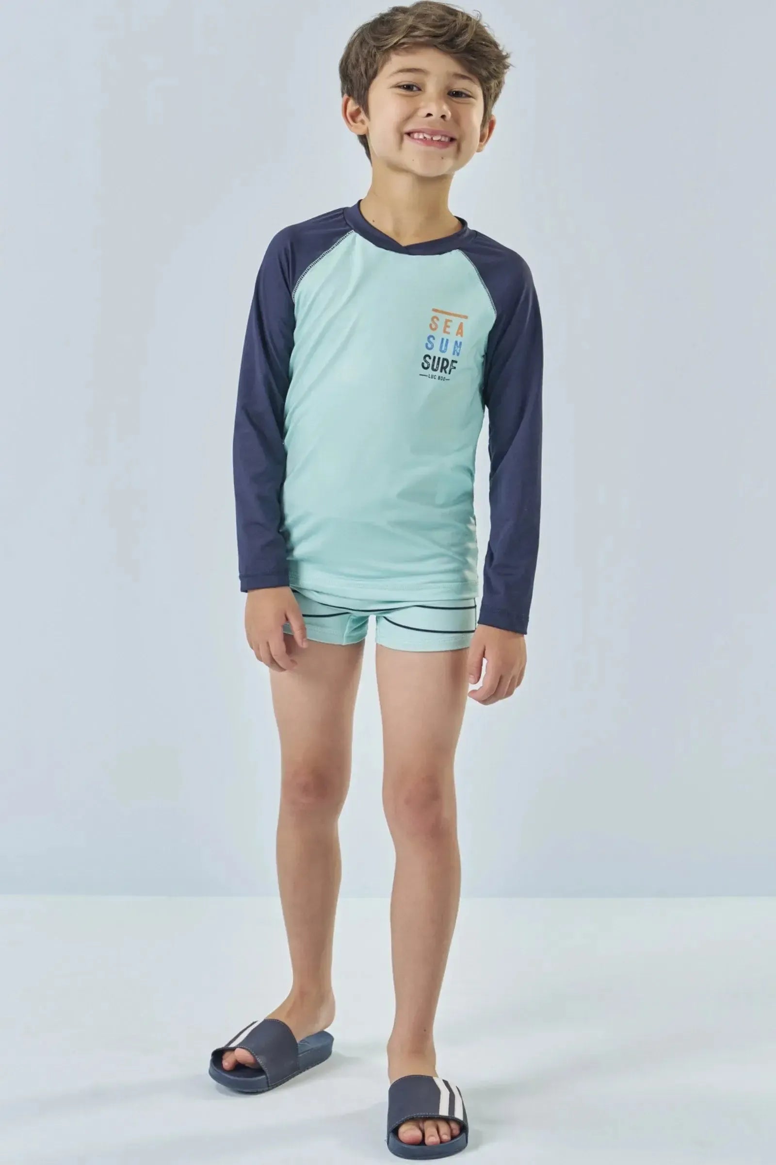 Conjunto de Camiseta e Sunga em Malha UV Dry com Proteção UV 50+ 85162 LucBoo Infantil Menino