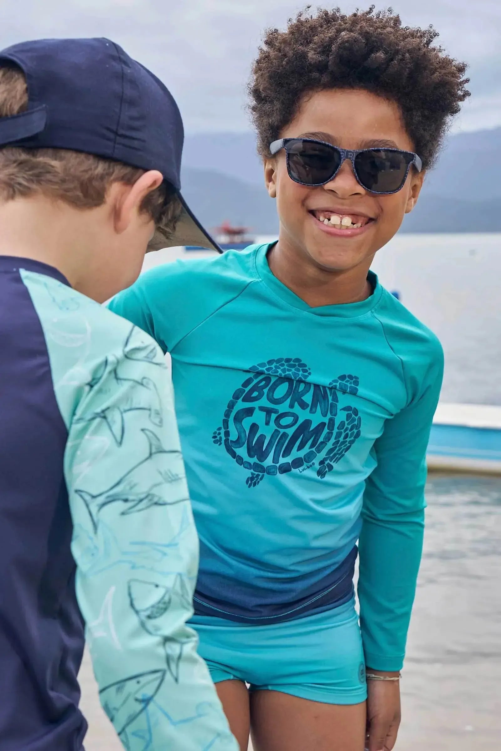Conjunto de Camiseta e Sunga em Malha UV Dry com Proteção UV50+ 96111 LucBoo Infantil Menino