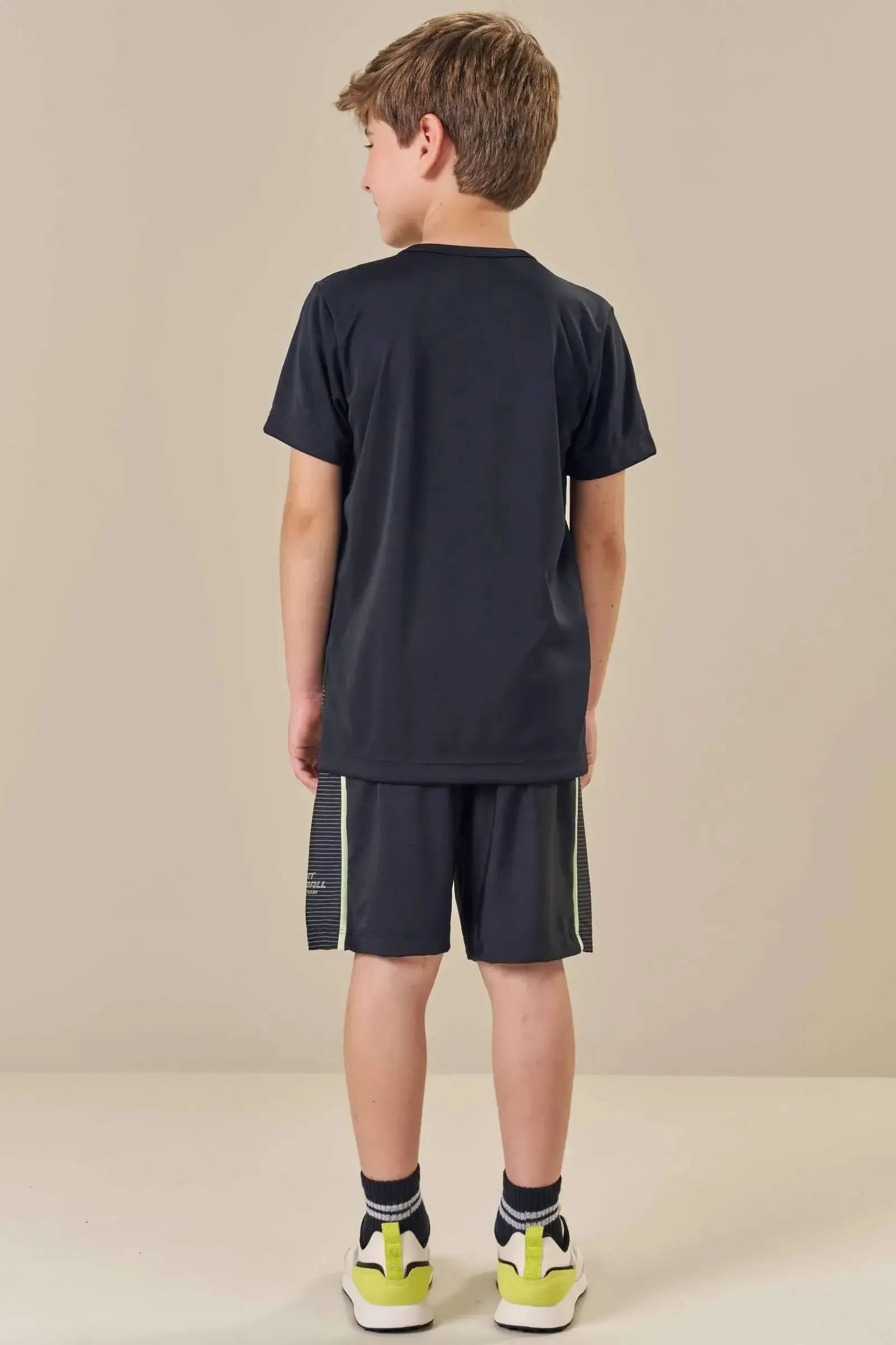 Conjunto de Camiseta em Malha Dry Sport UV50+ e Bermuda em Malha UV50+ 84210 LucBoo Infantil Menino