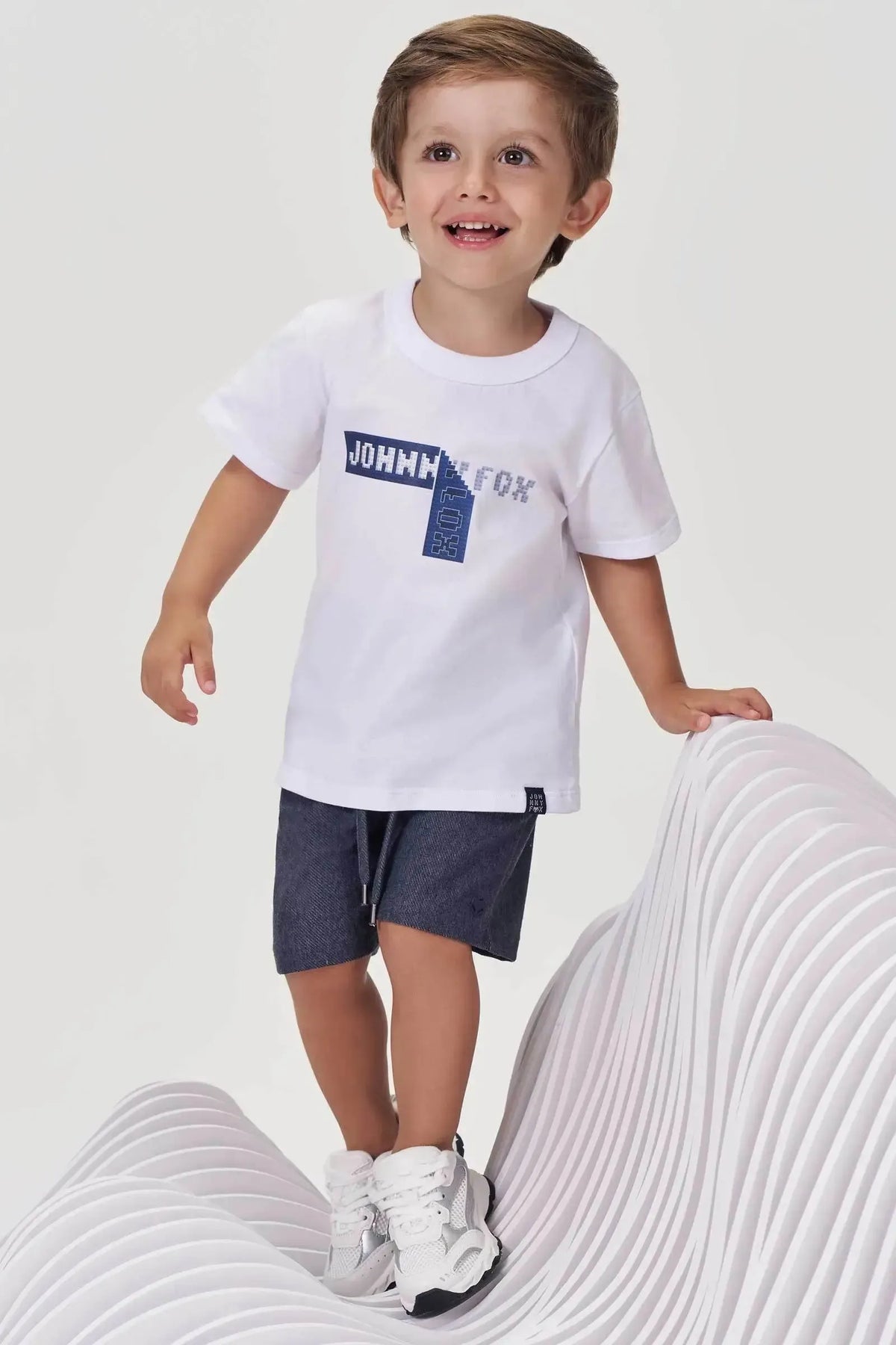 Conjunto de Camiseta em Meia Malha e Bermuda em Cotton Jeans com Elastano 99261 Johnny Fox Teen Menino