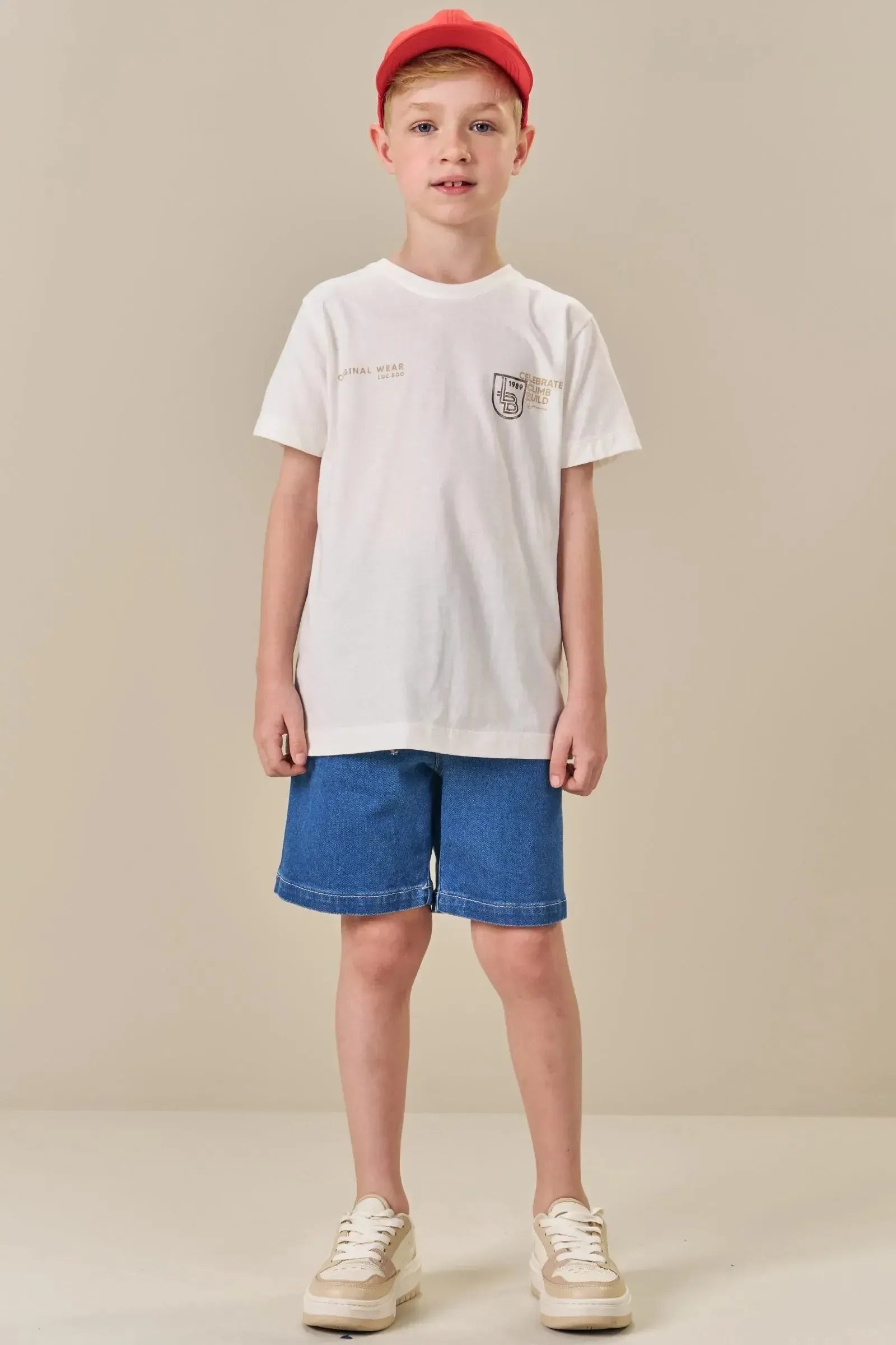 Conjunto de Camiseta em Meia Malha e Bermuda em Jeans Guga com Elastano 85268 LucBoo Infantil Menino