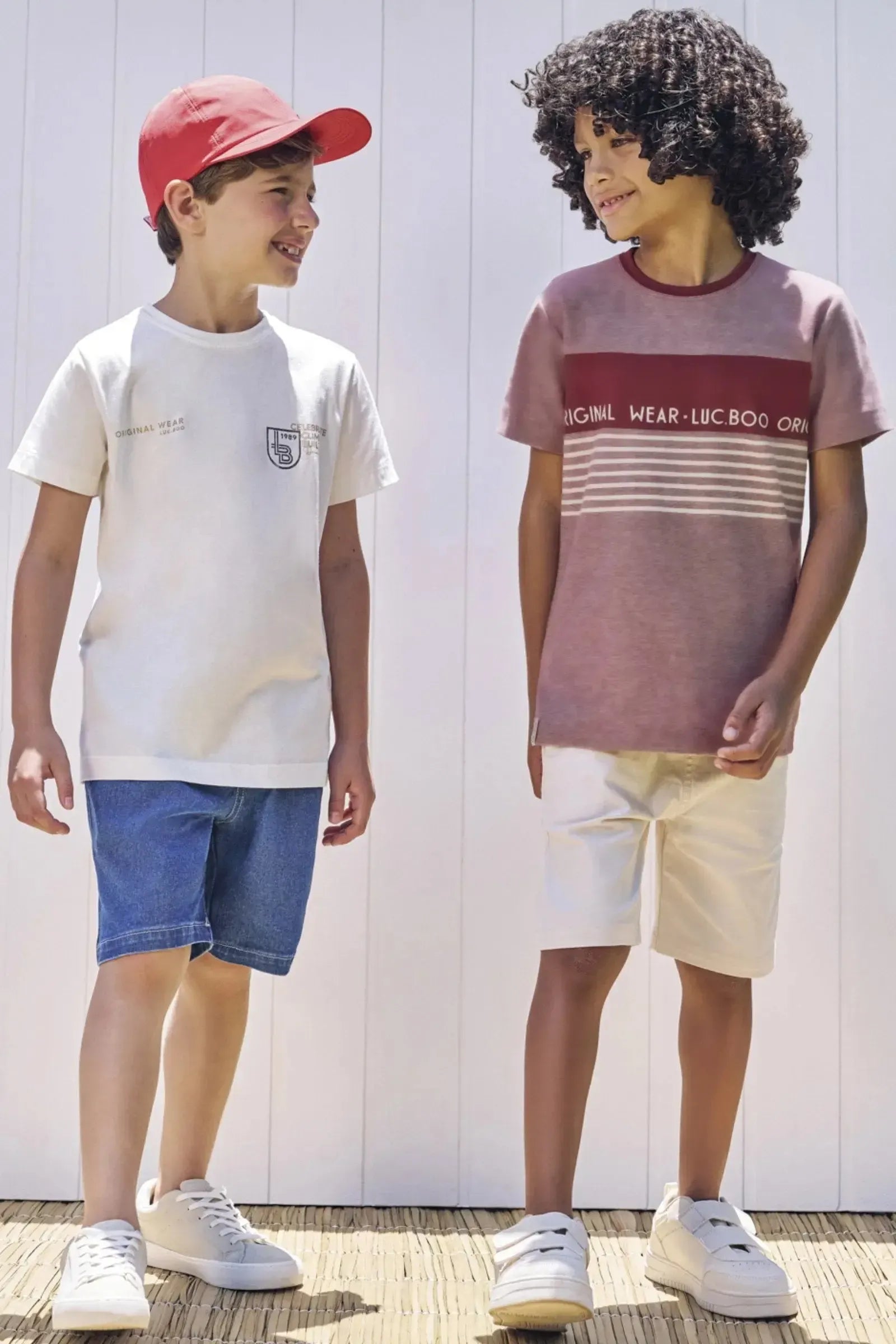 Conjunto de Camiseta em Meia Malha e Bermuda em Jeans Guga com Elastano 85268 LucBoo Infantil Menino