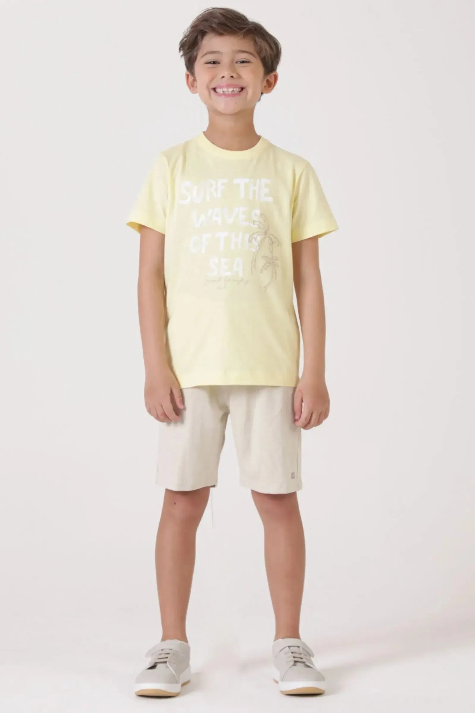 Conjunto de Camiseta em Meia Malha e Bermuda em Malha Alfaiataria com Elastano 86574 LucBoo Infantil Menino