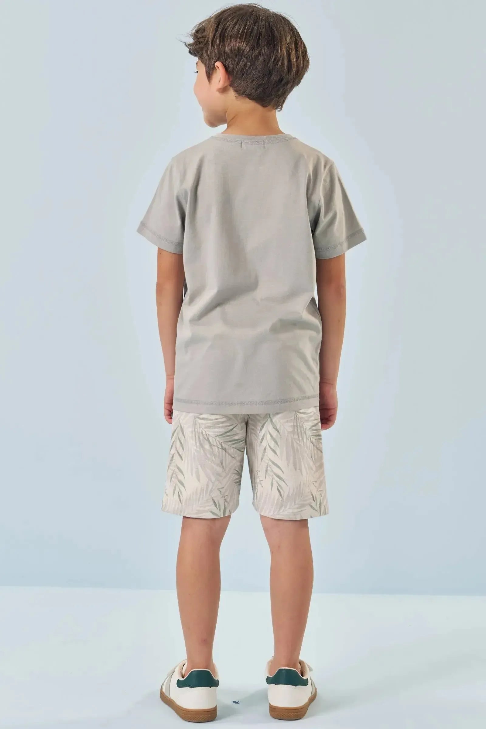 Conjunto de Camiseta em Meia Malha e Bermuda em Moletom Linho 83141 LucBoo Infantil Menino
