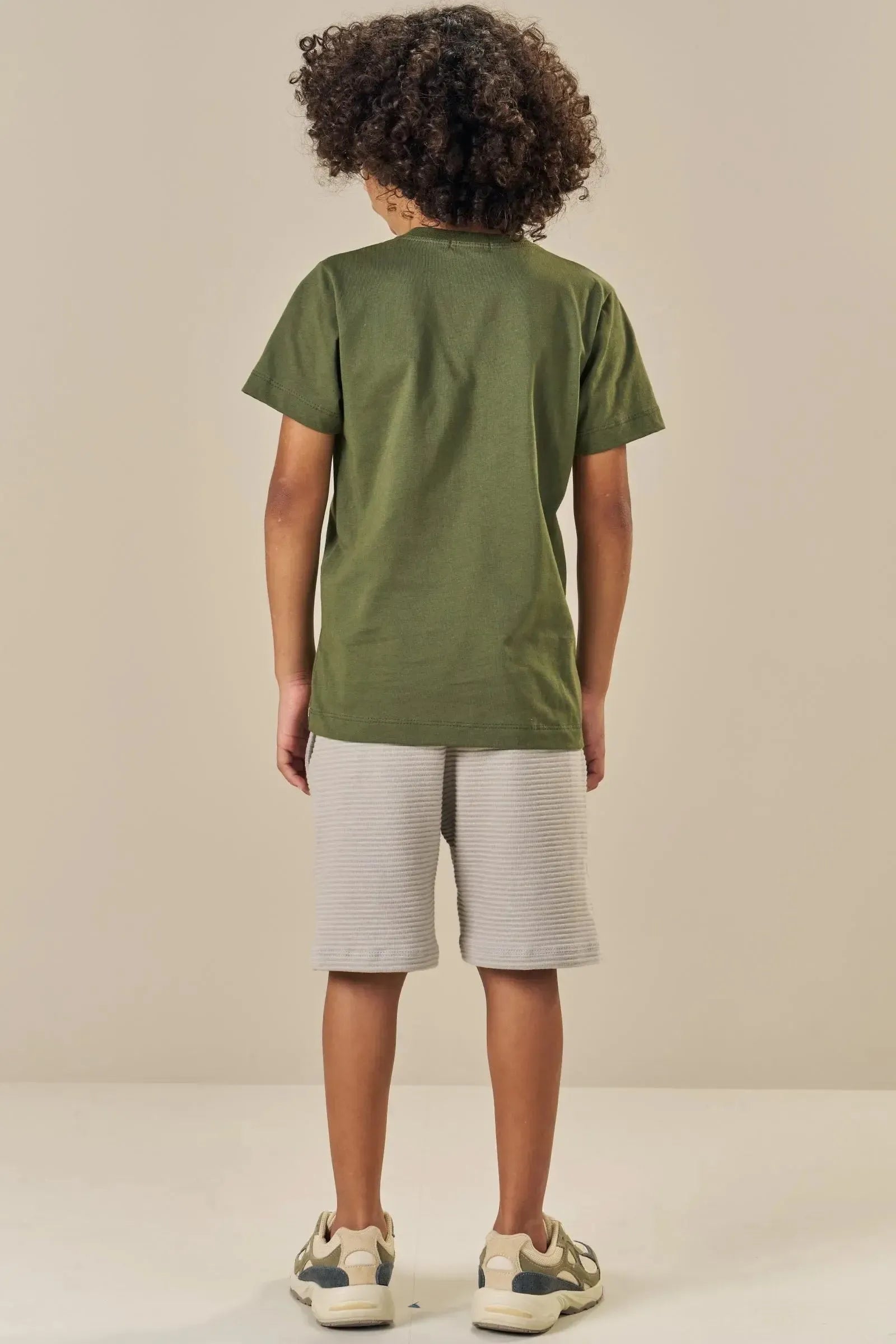Conjunto de Camiseta em Meia Malha e Bermuda em Moletom Relevo 84499 LucBoo Infantil Menino