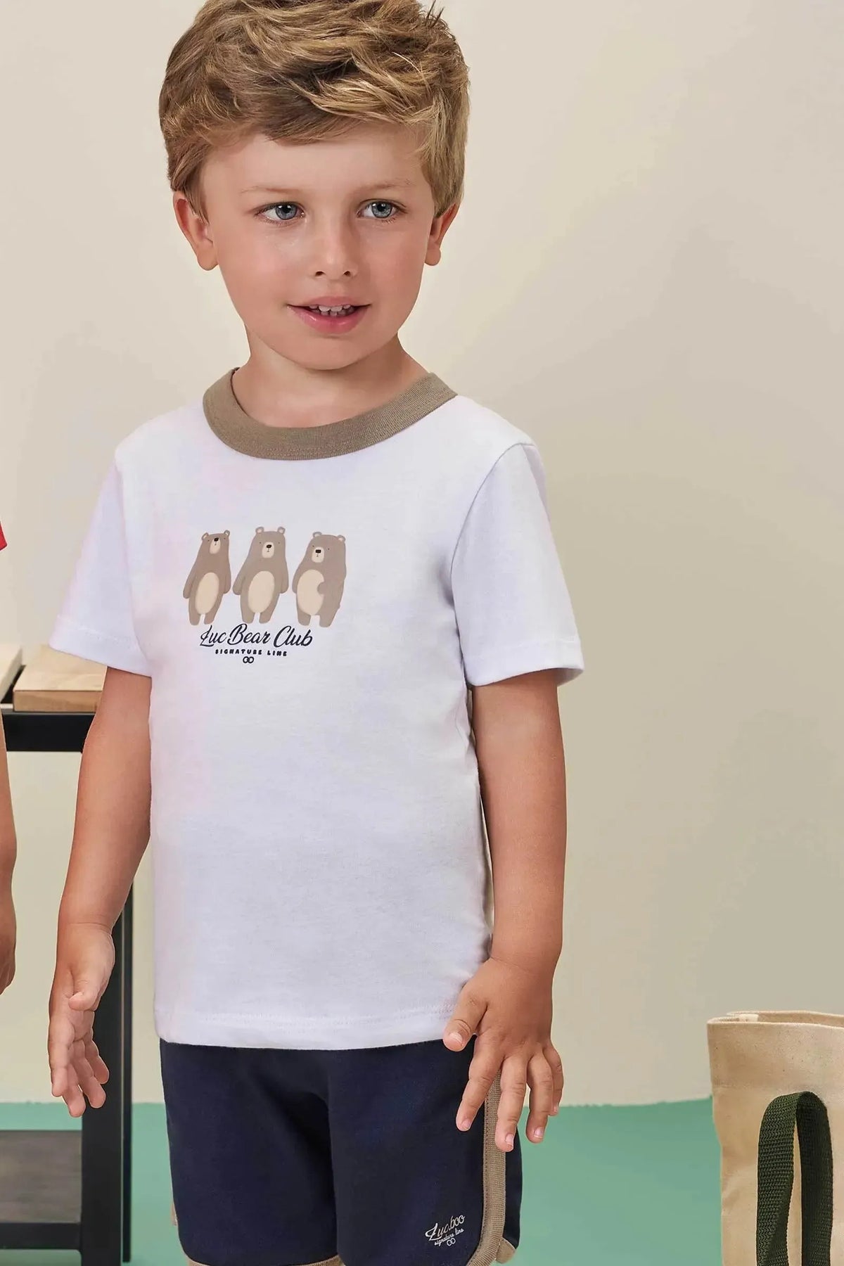 Conjunto de Camiseta em Meia Malha e Bermuda em Moletom sem Pelúcia 97911 LucBoo Infantil Menino