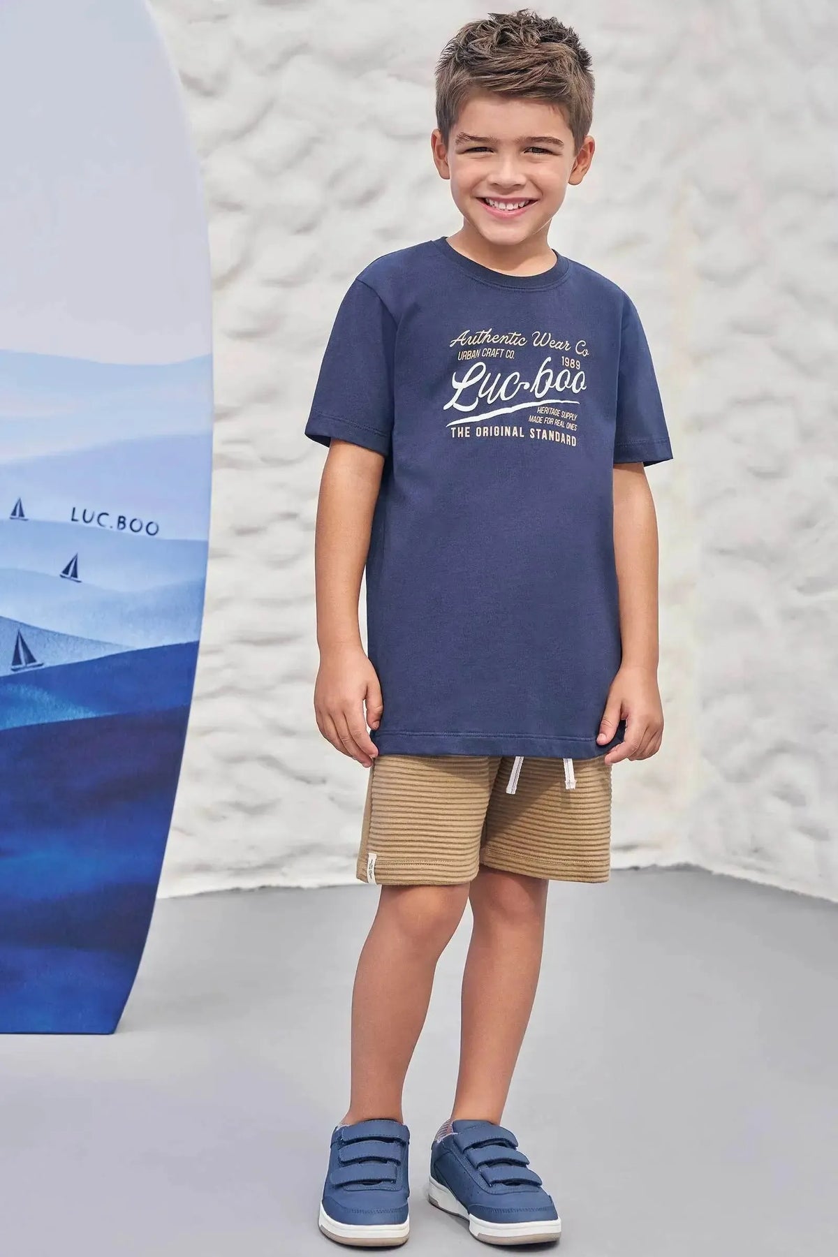 Conjunto de Camiseta em Meia Malha e Bermuda em Moletom sem Pelúcia 99618 LucBoo Infantil Menino
