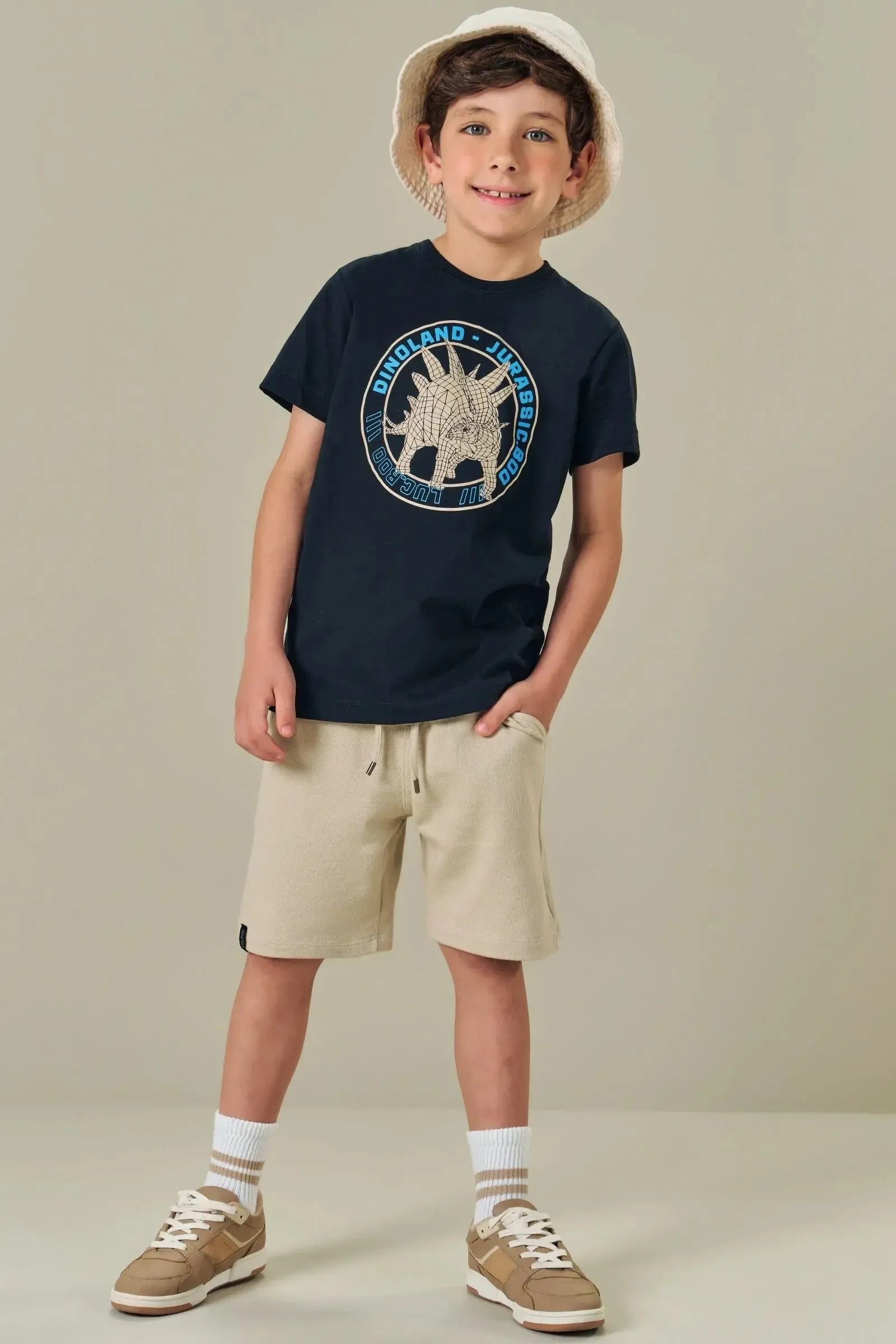 Conjunto de Camiseta em Meia Malha e Bermuda em Moletwill com Elastano 85113 LucBoo Infantil Menino