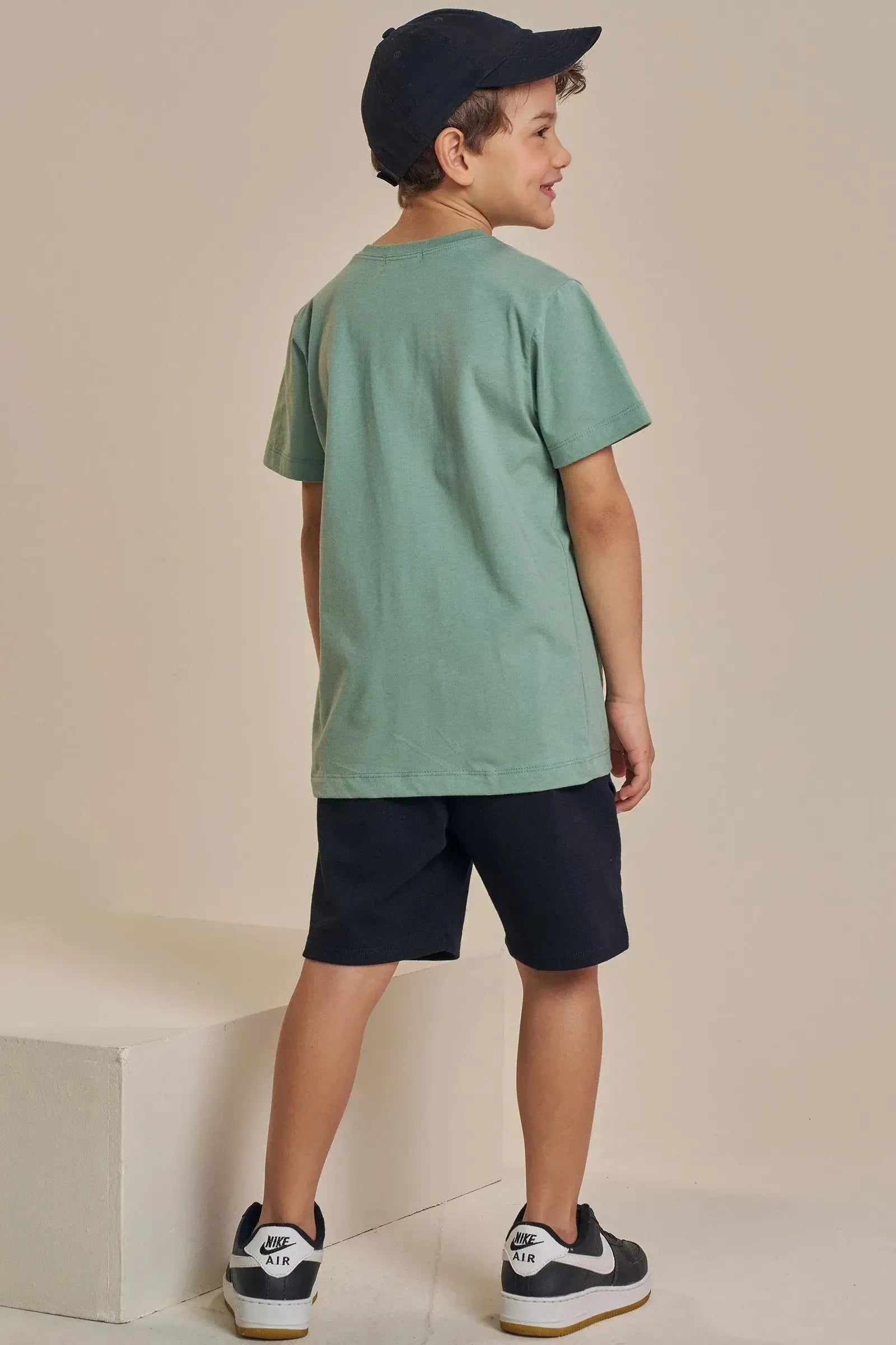 Conjunto de Camiseta em Meia Malha e Bermuda em Moletwill com Elastano 93542 LucBoo Infantil Menino