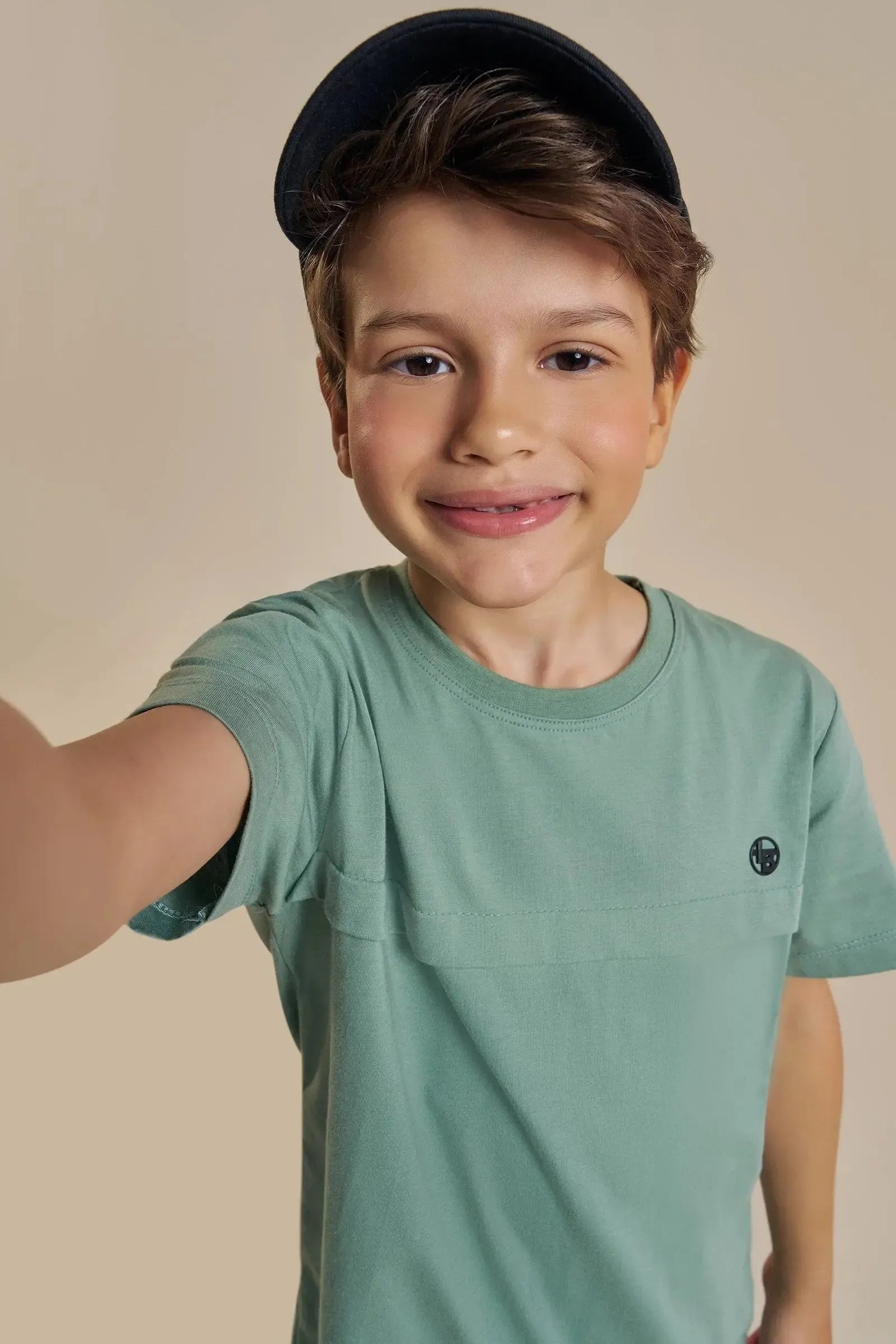 Conjunto de Camiseta em Meia Malha e Bermuda em Moletwill com Elastano 93542 LucBoo Infantil Menino