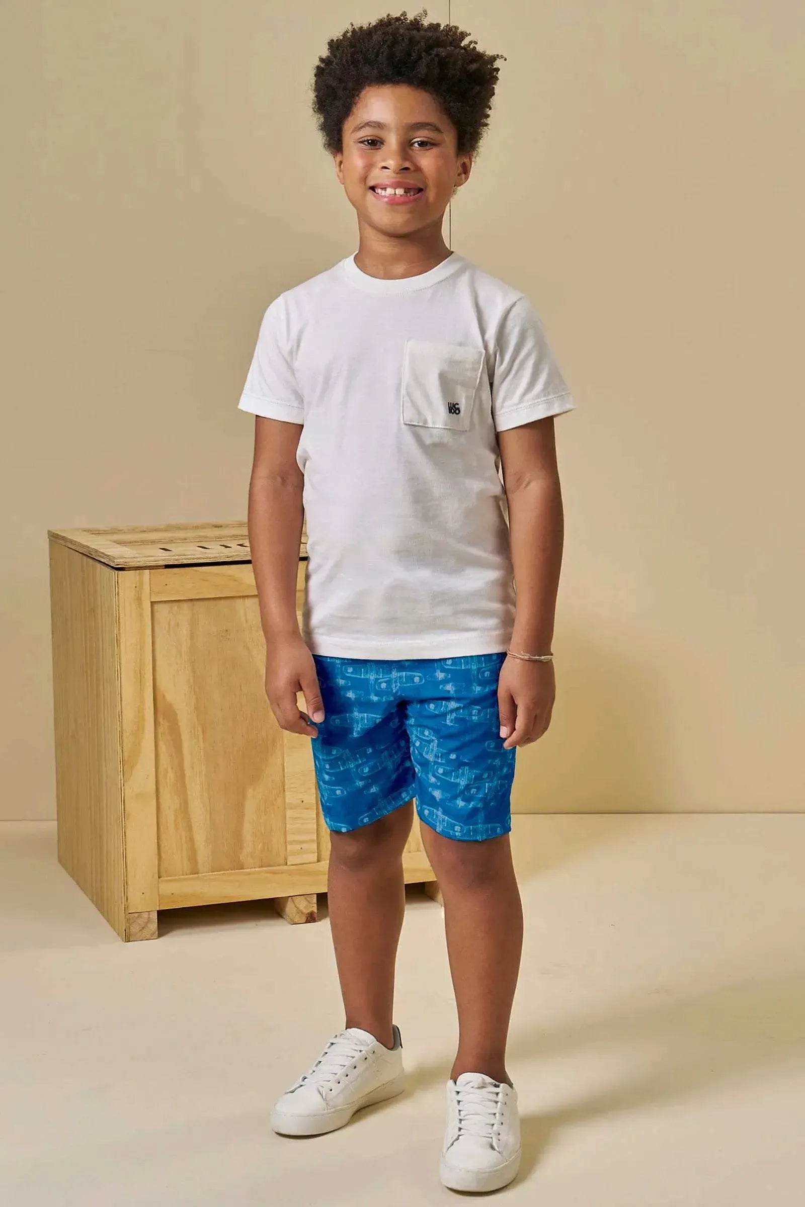 Conjunto de Camiseta em Meia Malha e Bermuda em Nylon Ergonomic com Elastano 94565 LucBoo Infantil Menino