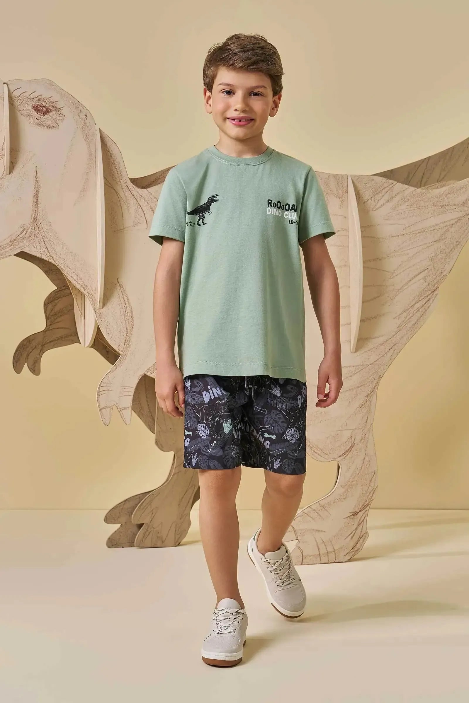 Conjunto de Camiseta em Meia Malha e Bermuda em Nylon Ergonomic com Elastano 94853 LucBoo Infantil Menino