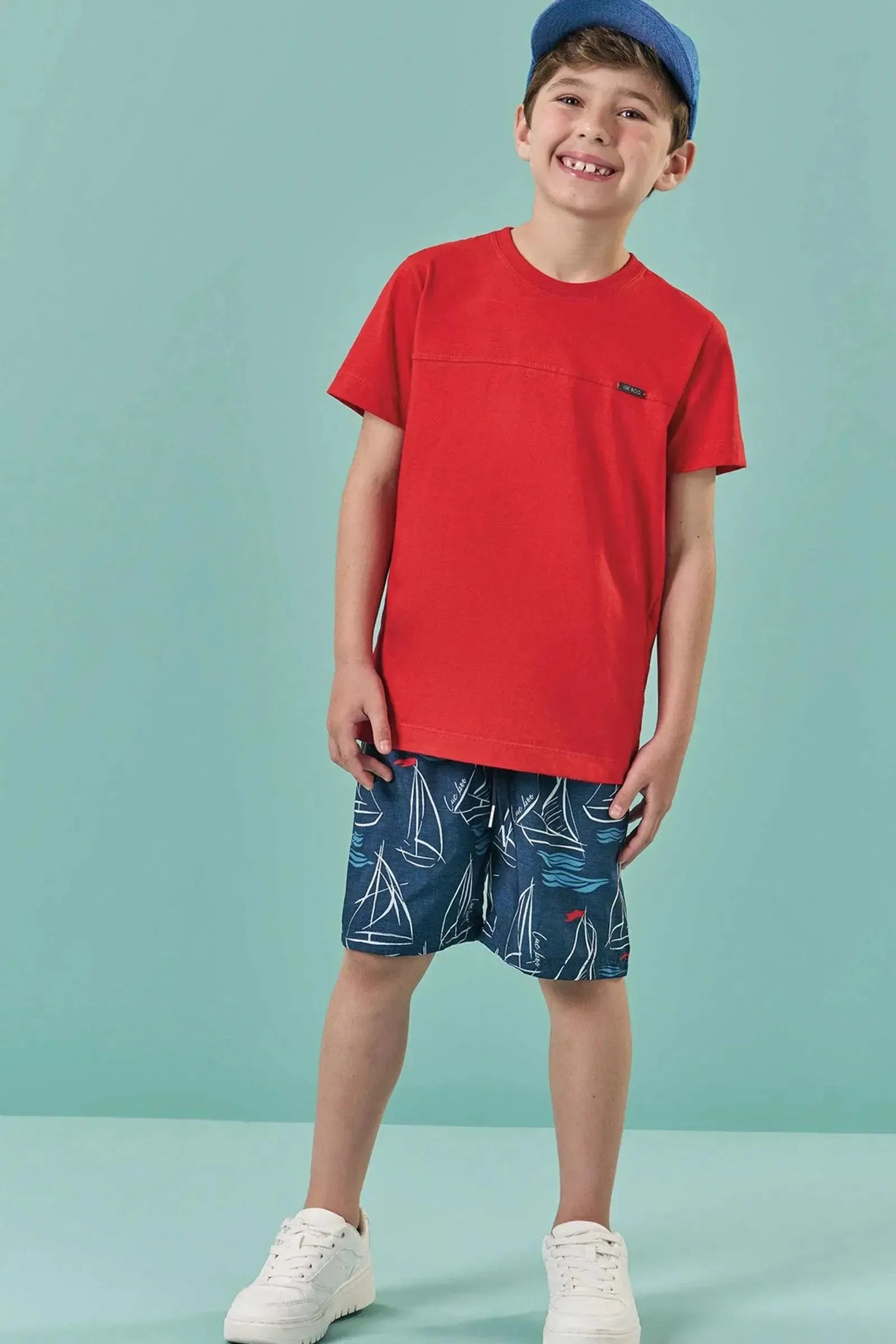 Conjunto de Camiseta em Meia Malha e Bermuda em Nylon Ergonomic com Elastano 82890 LucBoo Infantil Menino