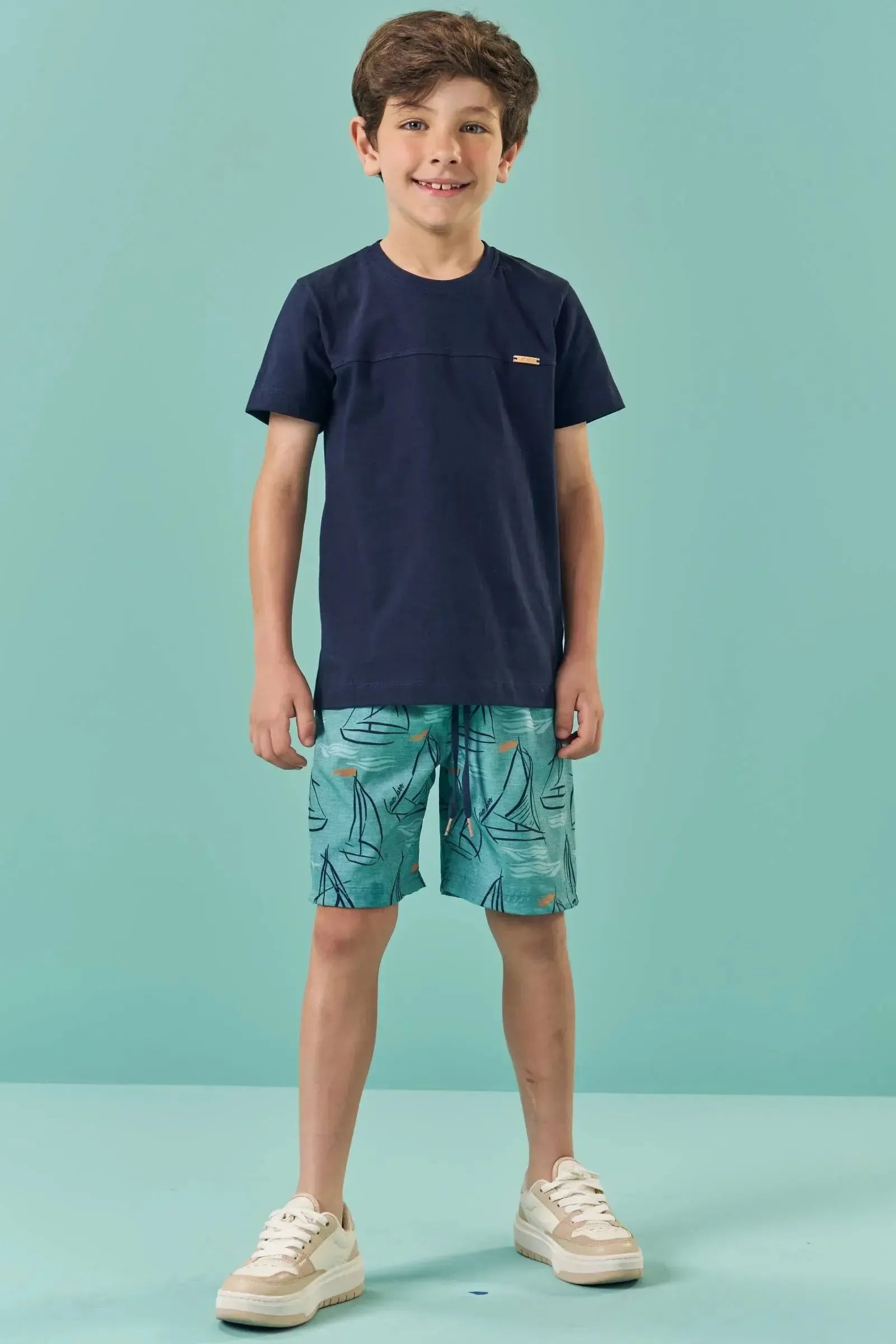 Conjunto de Camiseta em Meia Malha e Bermuda em Nylon Ergonomic com Elastano 82890 LucBoo Infantil Menino